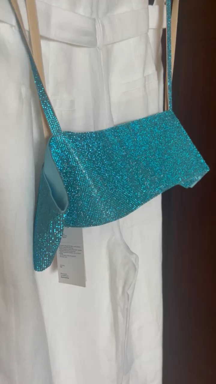 Sharing this top close up! it’s too good. Paired with linen trousers. Perfect for vacation 💫

Travel | Looks | Sale 

#LTKbeauty #LTKstyletip #LTKtravel