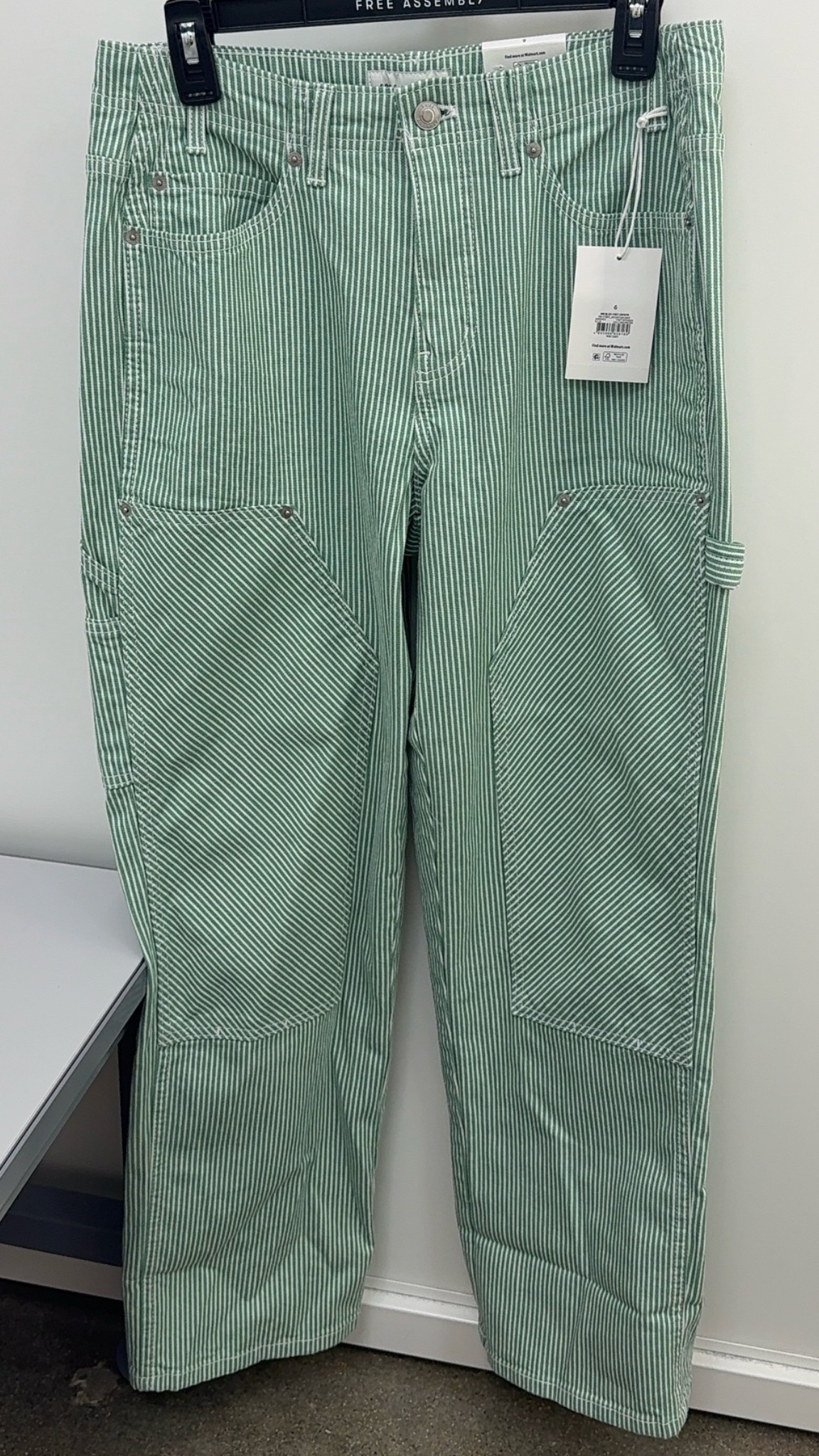Fun green carpenter jeans🦖

#LTKgrwm #LTKootd #LTKmomlife