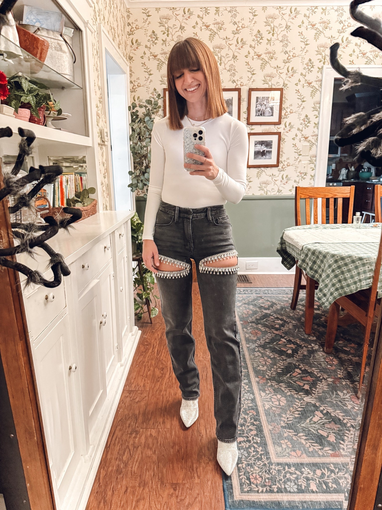 The best way to go to a Jonas Brothers concert is wearing Taylor Swift jeans. 🤩



#LTKStyleTip #LTKShoeCrush #LTKFindsUnder50