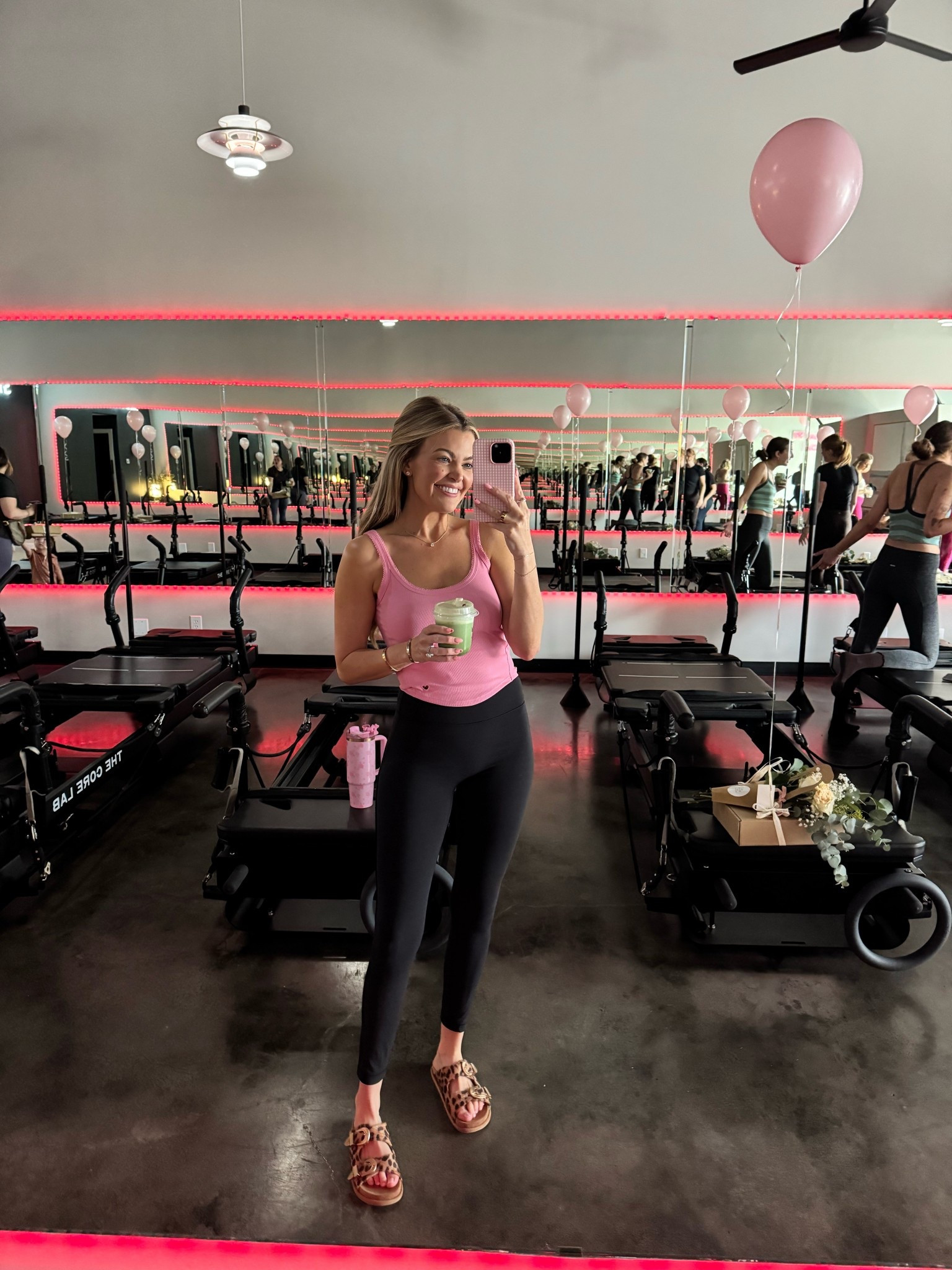 today’s pilates fit! the new lululemon valentine’s collection is too good. the little heart cut out… are you kidding me (wearing size small in top and size 4 in leggings. top does not have any padding!)

athleisure, work out clothes, leggings, pilates socks 

#LTKValentine #LTKfitnessgoals #LTKActive