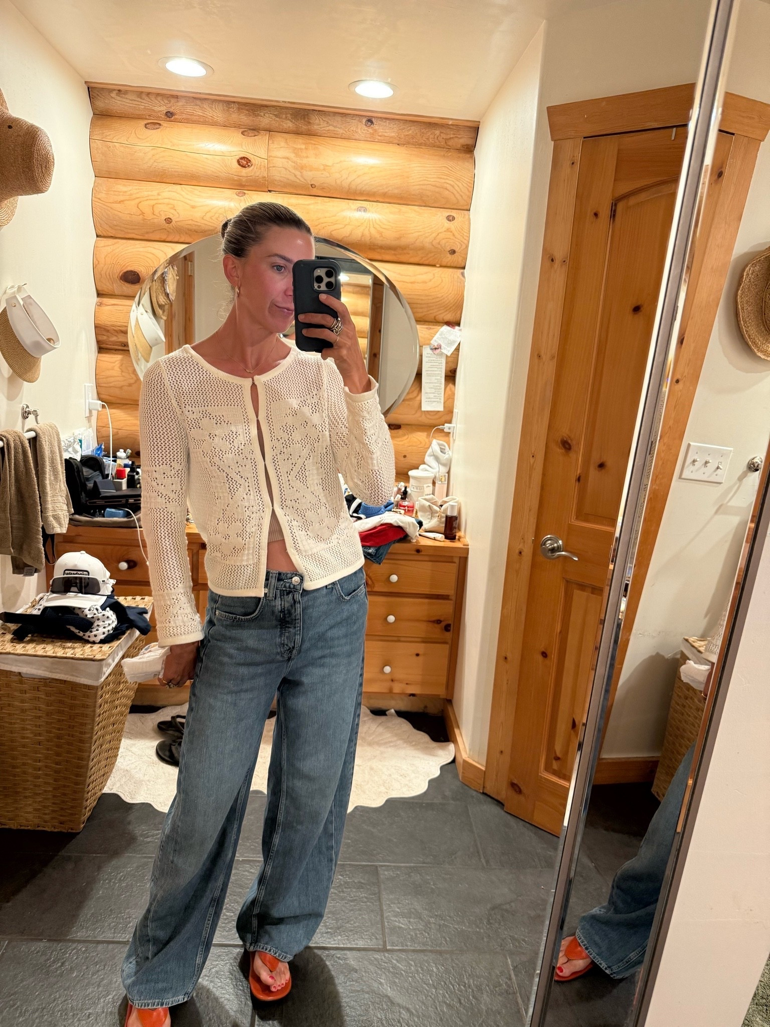 Some how I always end up in these jeans and sandals🧡👖

#LTKgrwm #LTKdayinmylife #LTKootd