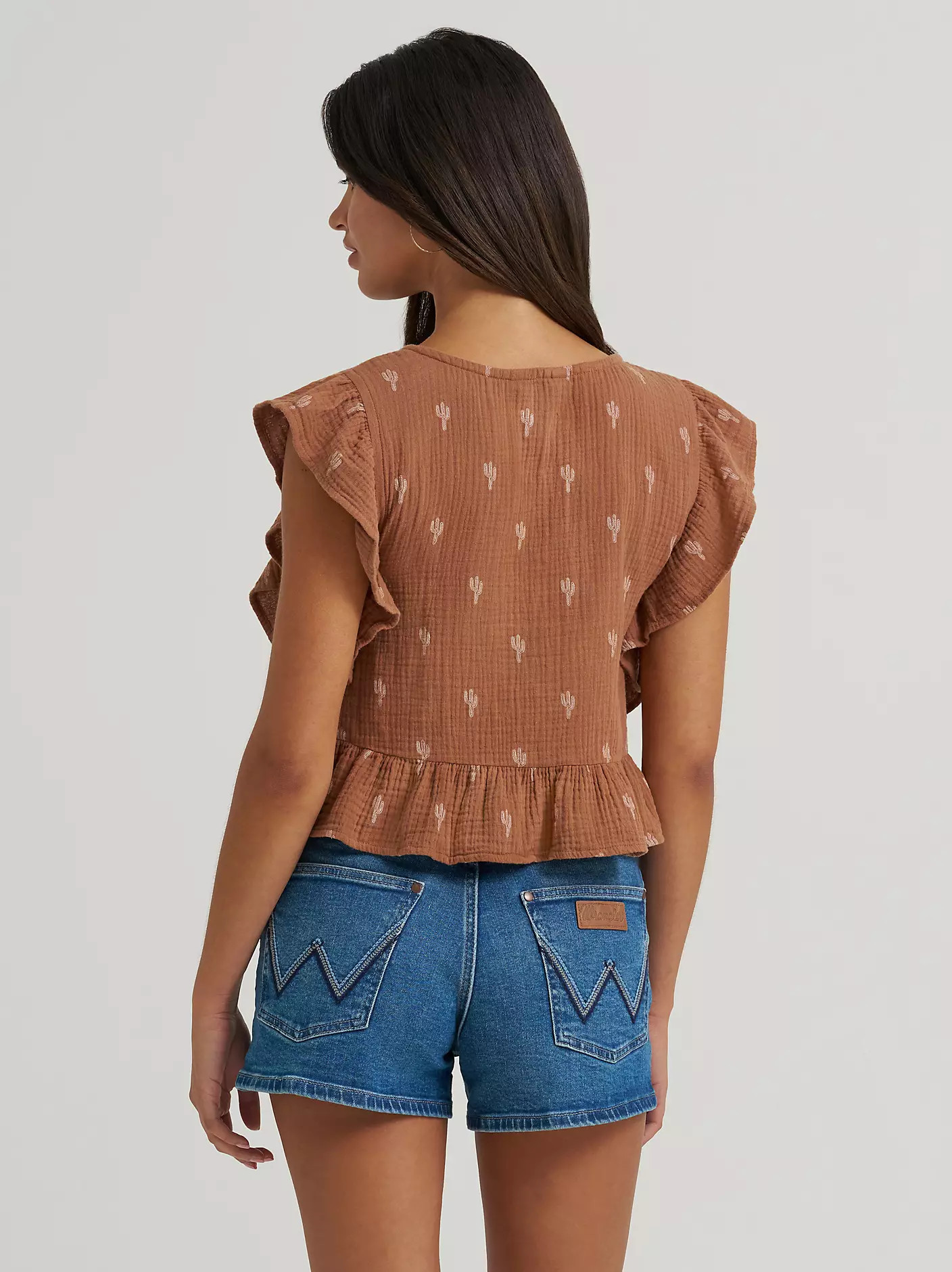 Women's Gauzy Flutter Sleeve Blouse | Wrangler