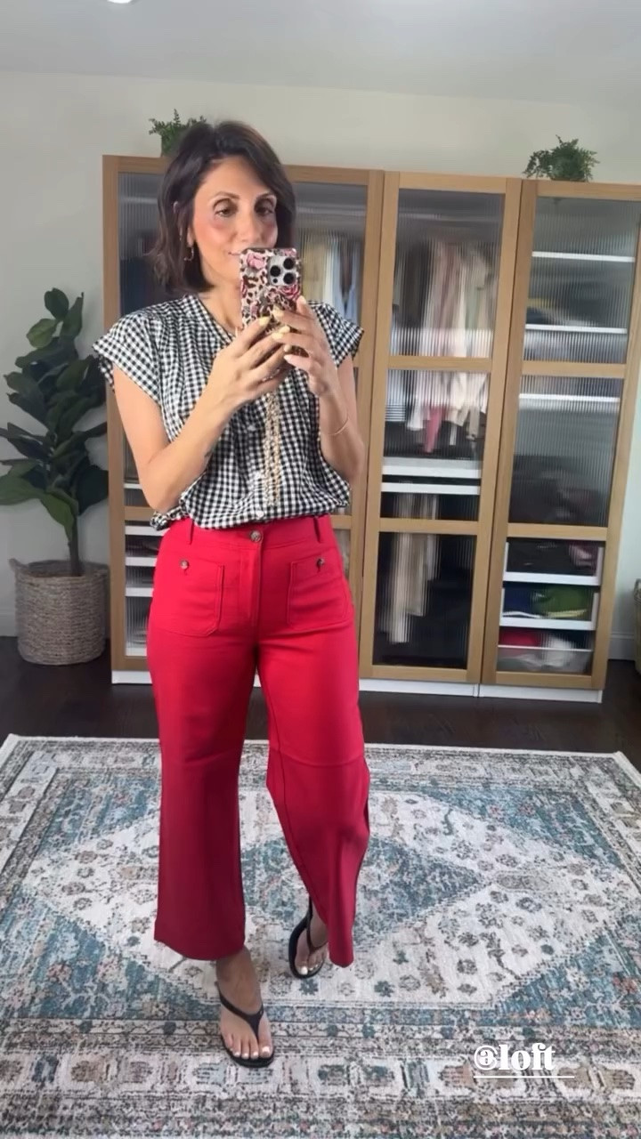 @loft
Red linen Palmer wide leg pants size 0
Also come in navy

#LTKgrwm #LTKOver40 #LTKWorkwear