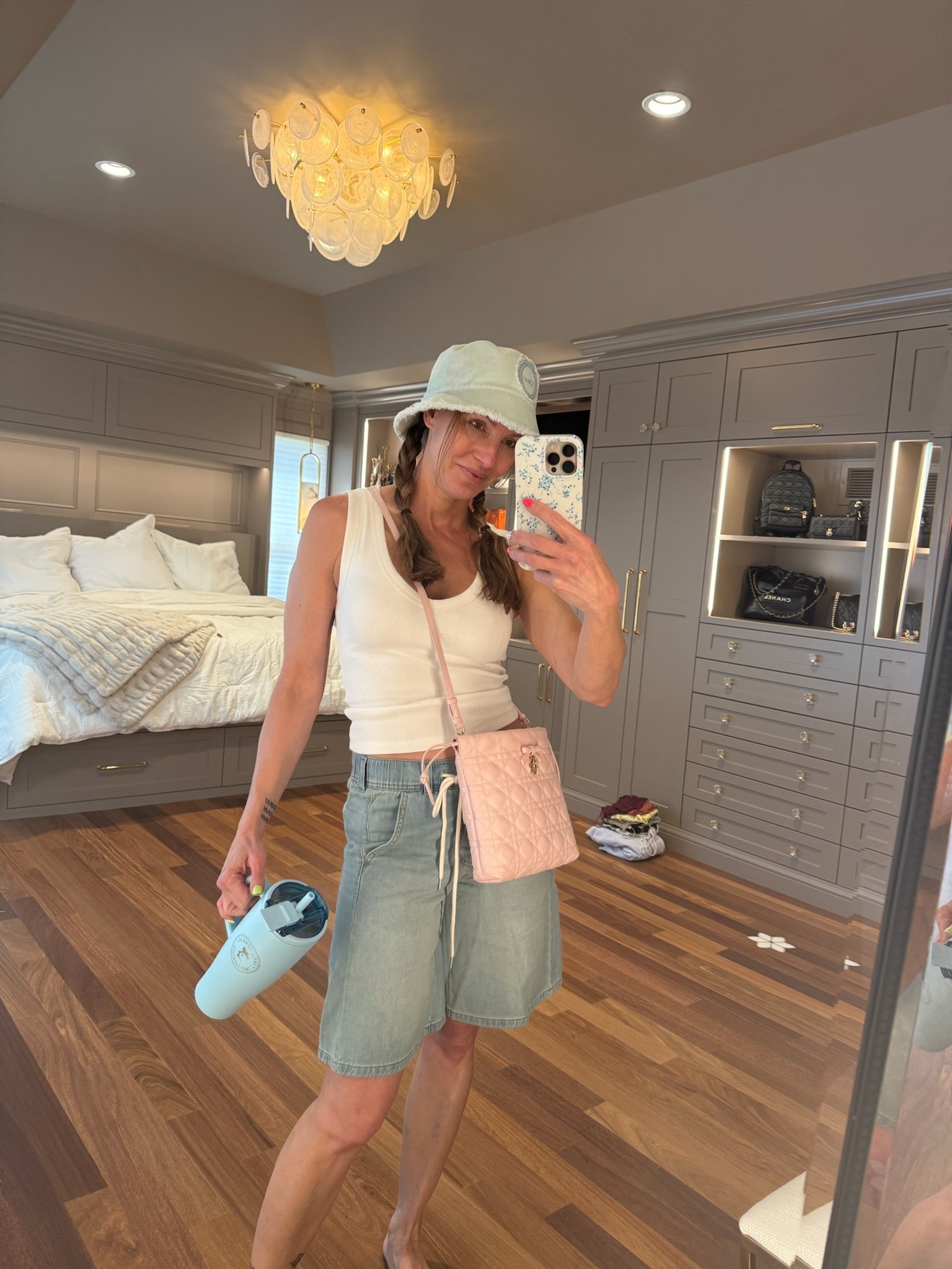 Just recently got some summer things i needed at @abercrombie! Im obsessed with these bra free tanks! 




ootd, haul, new arrivals, abercrombie, shopping day, girls day, outfit inspo

#LTKootd #LTKgrwm #LTKmomlife