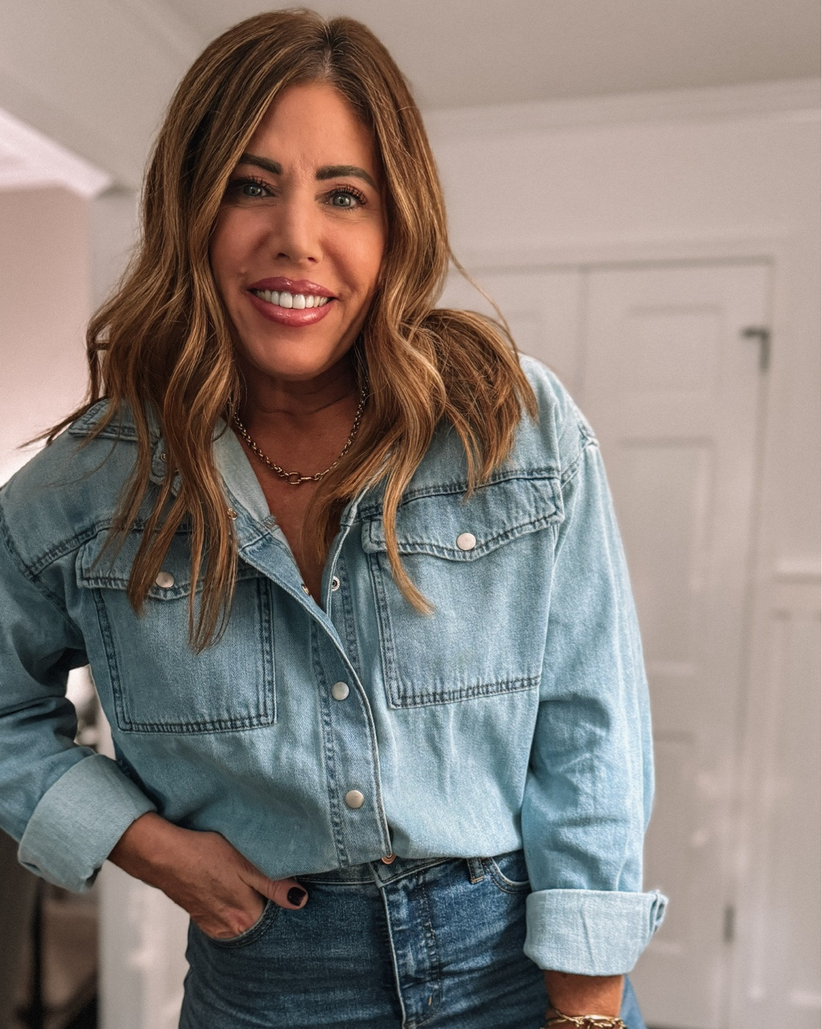 Love a denim on denim look - esp when the top is on sale for $21 👌🏼 wearing a size medium🩵