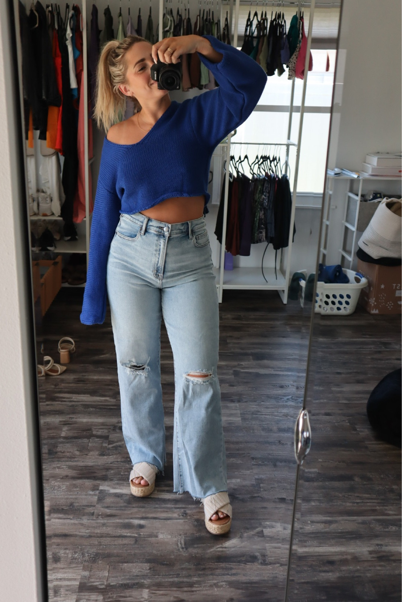 Vici jeans & sweater are 30% off!

#LTKSale #LTKstyletip