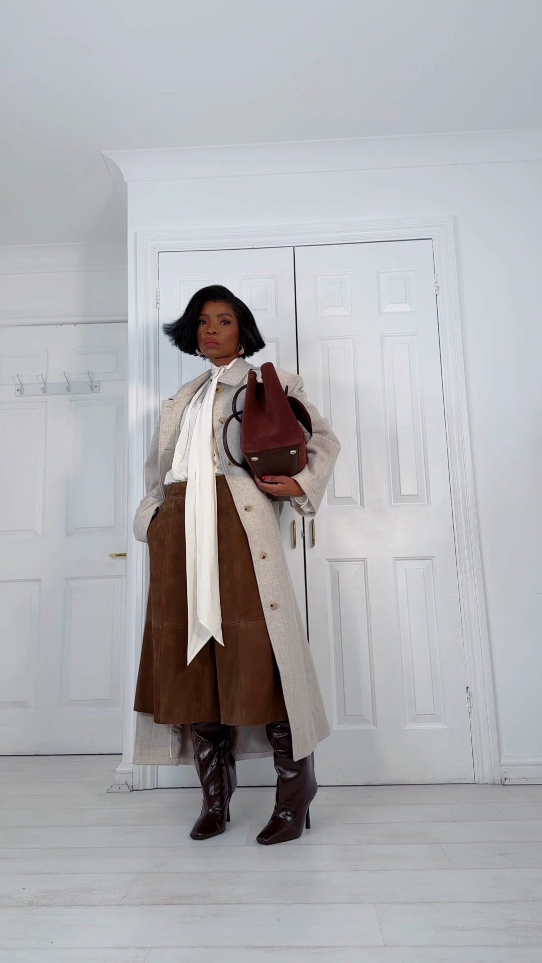 Workwear outfit with suede culottes and bag

#LTKWorkwear #LTKStyleTip #LTKItBag