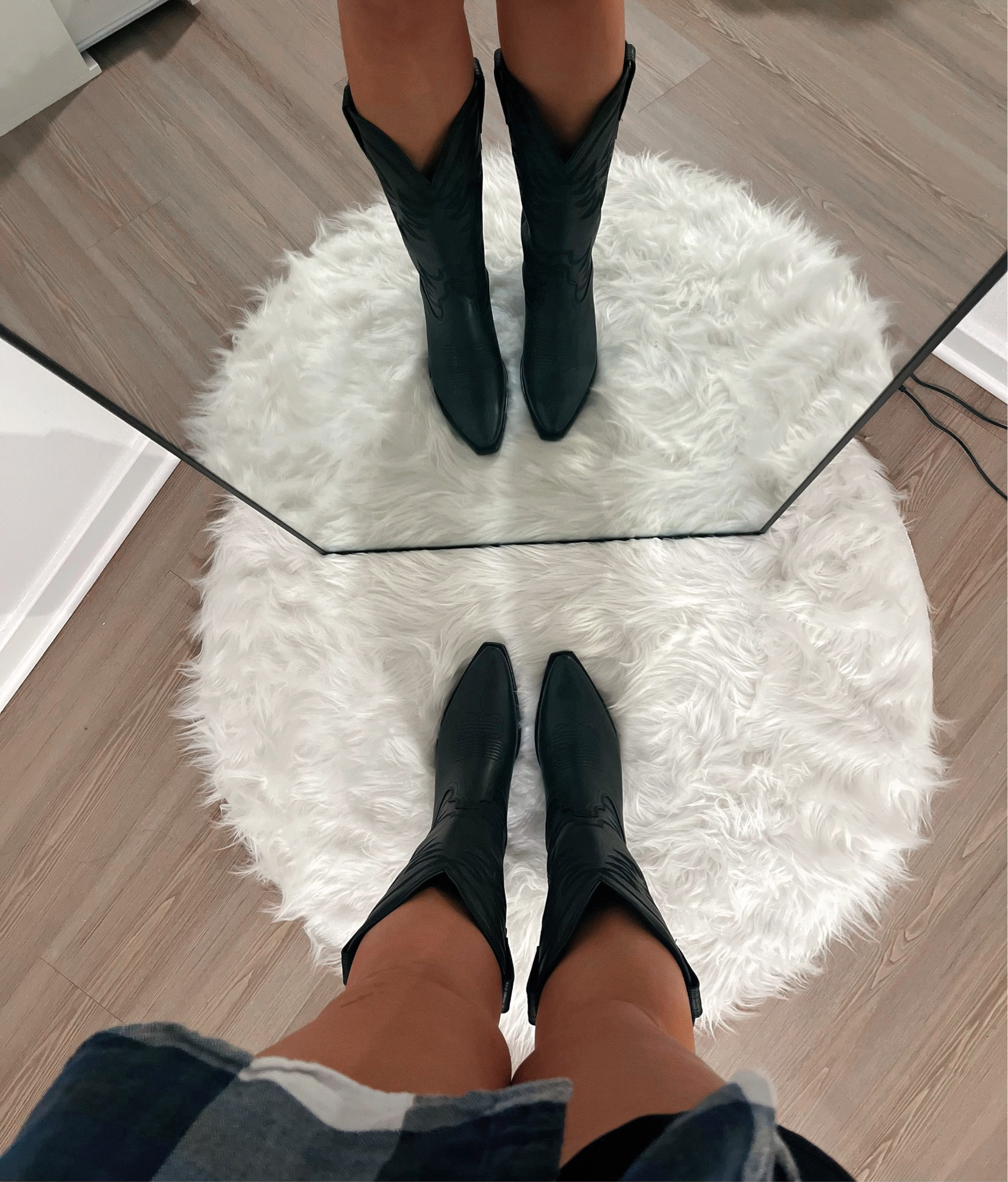 Tecovas - The Annie in Midnight #


#LTKshoecrush #LTKstyletip #LTKmidsize