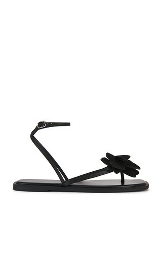 Free People Mismatch Magnolia Sandal in Black. - size 9.5 | Revolve Clothing (Global)