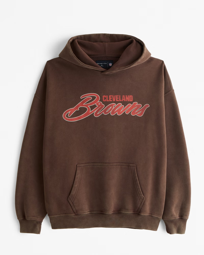 Abercrombie & Fitch Men's Cleveland Browns Graphic Popover Hoodie in Brown - Browns - Size M | Abercrombie & Fitch (US)