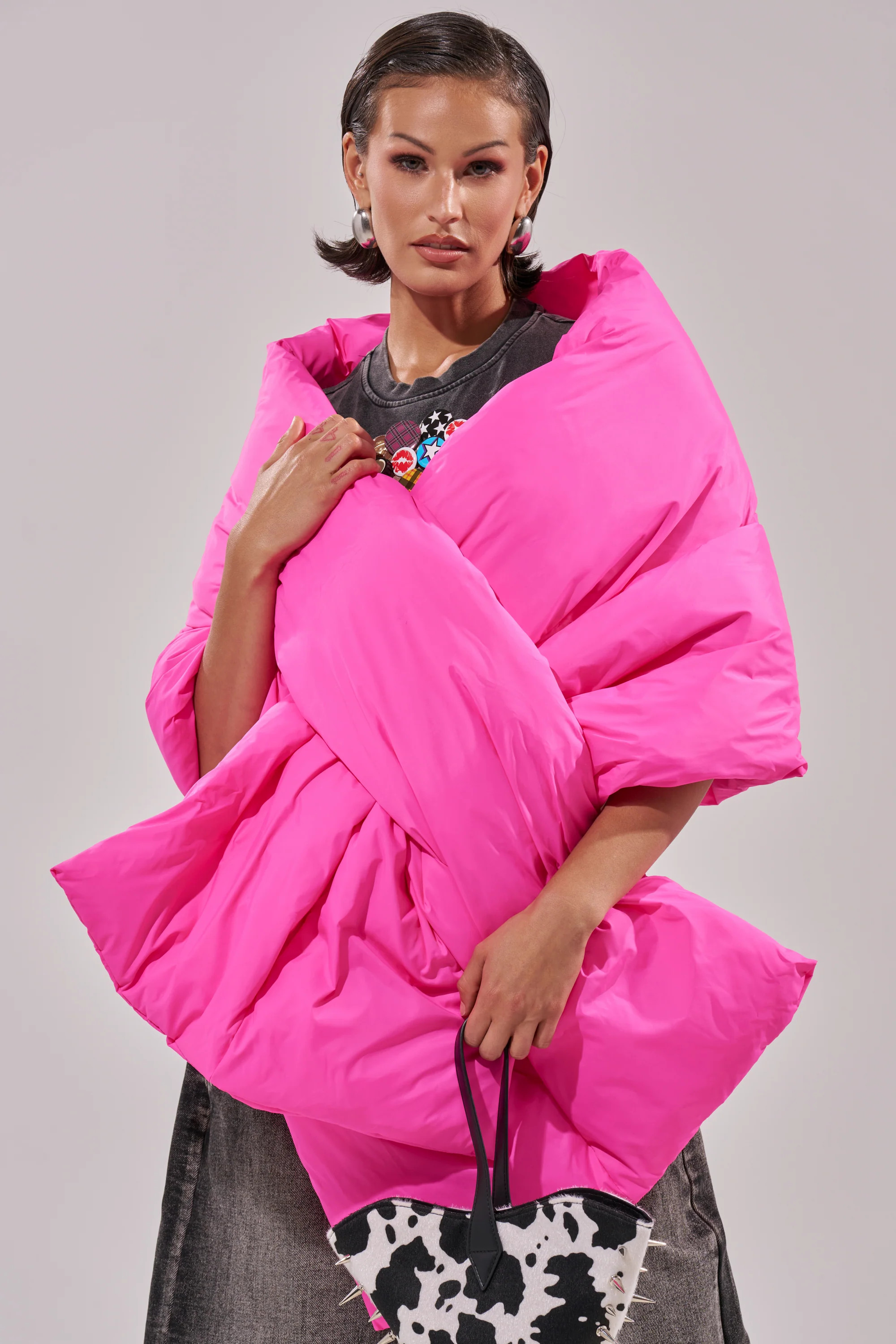 WRAPPED UP PUFFER SCARF IN PINK | AKIRA