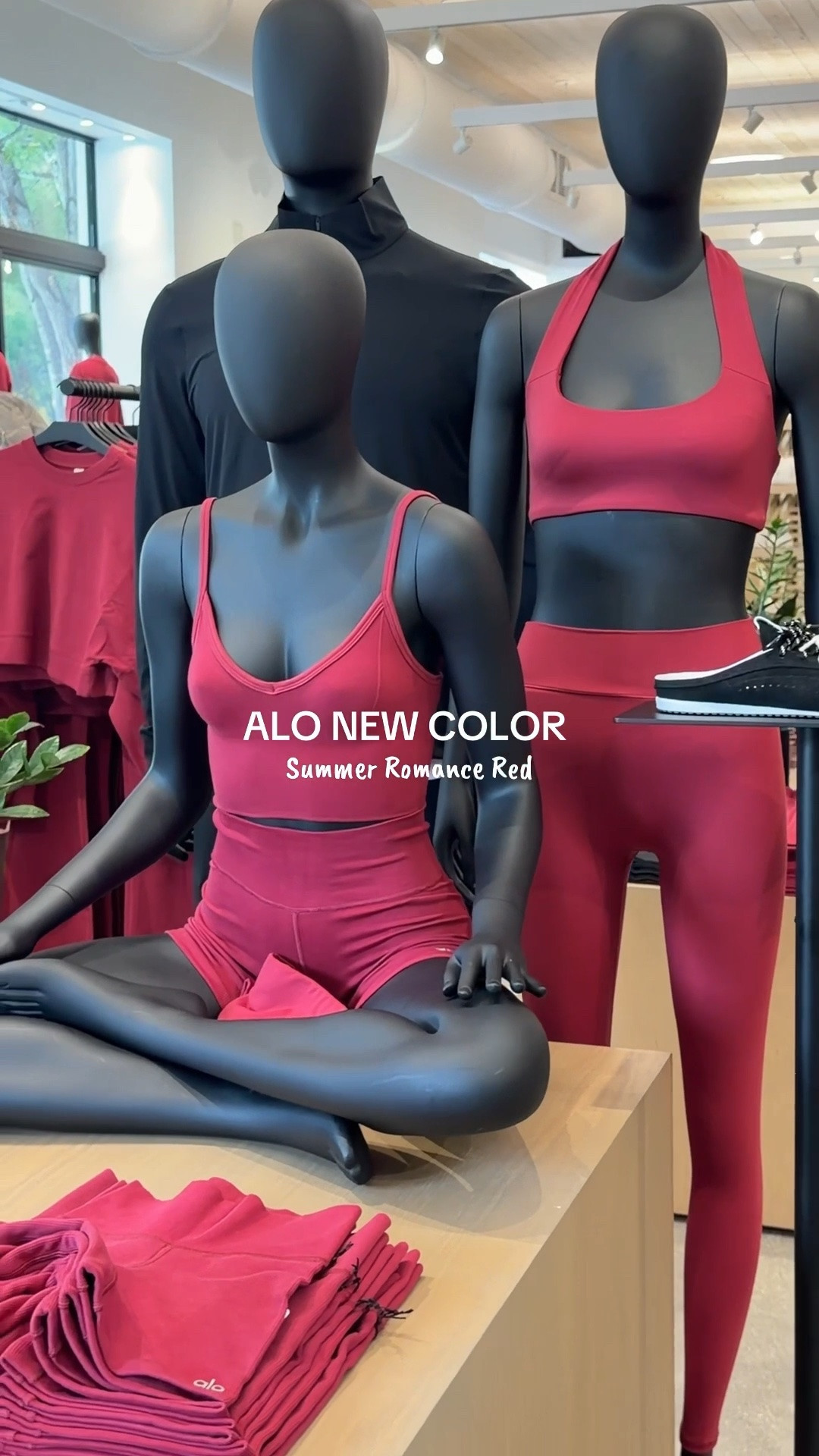 Alo new color just dropped and it’s so beautiful

#LTKootd #LTKSeasonal #LTKActive