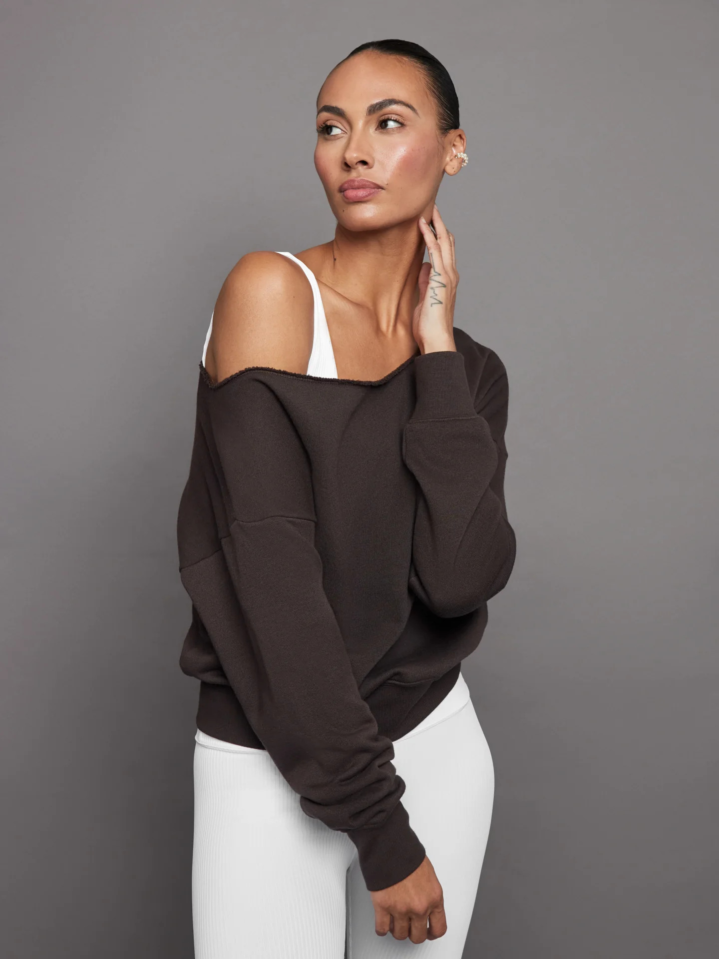 Off Shoulder Sweatshirt in French Terry | Carbon38