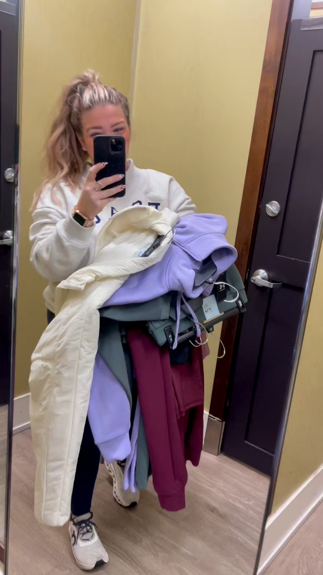 Kohl’s activewear try-on & I’m impressed 👀💪
Comfy, supportive, and actually cute enough to wear all day.
Everything linked 🔗 #KohlsFinds
 

#LTKActive #LTKSaleAlert #LTKActive #LTKMidsize