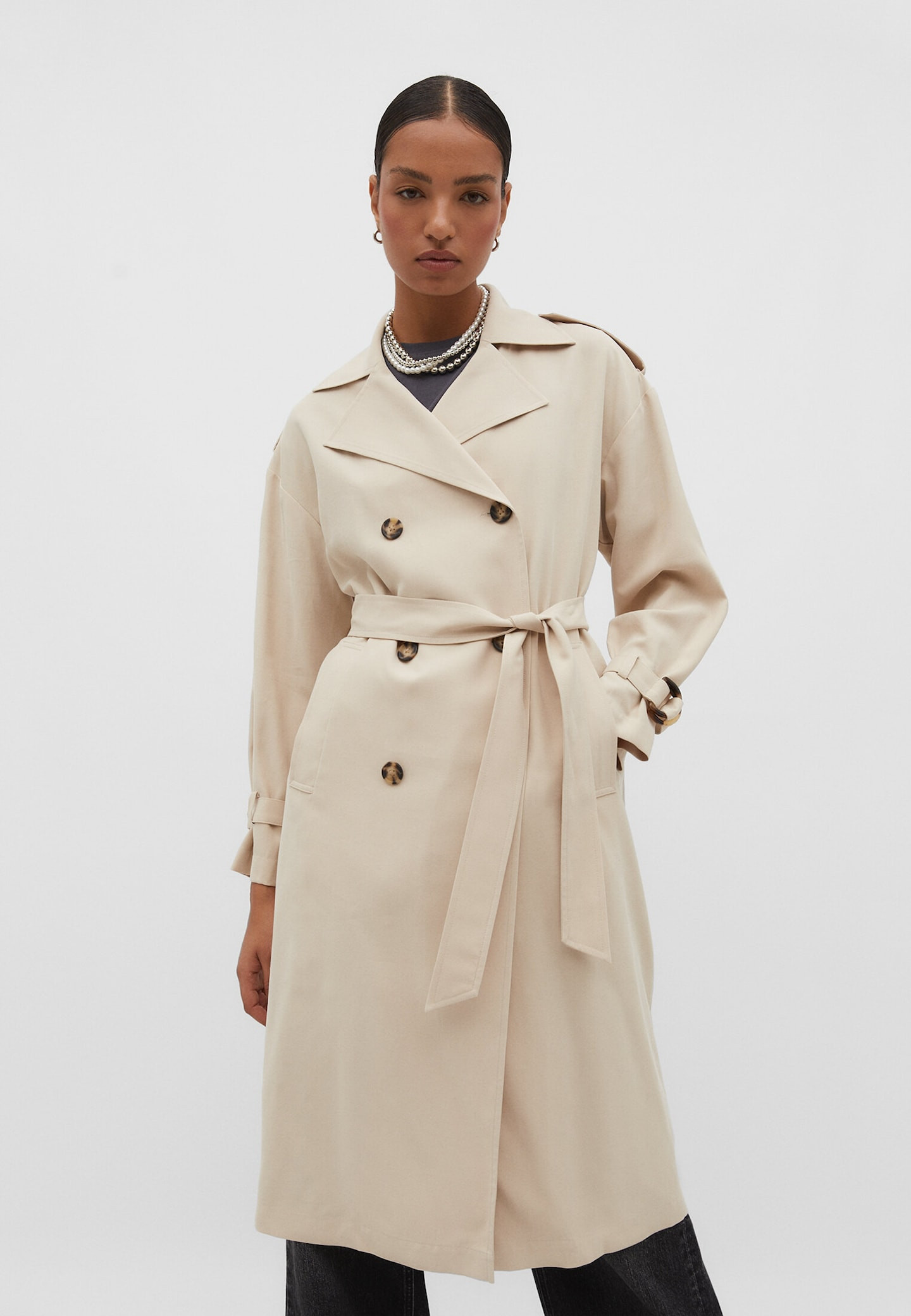 Langer, fließender Trenchcoat | Stradivarius DE
