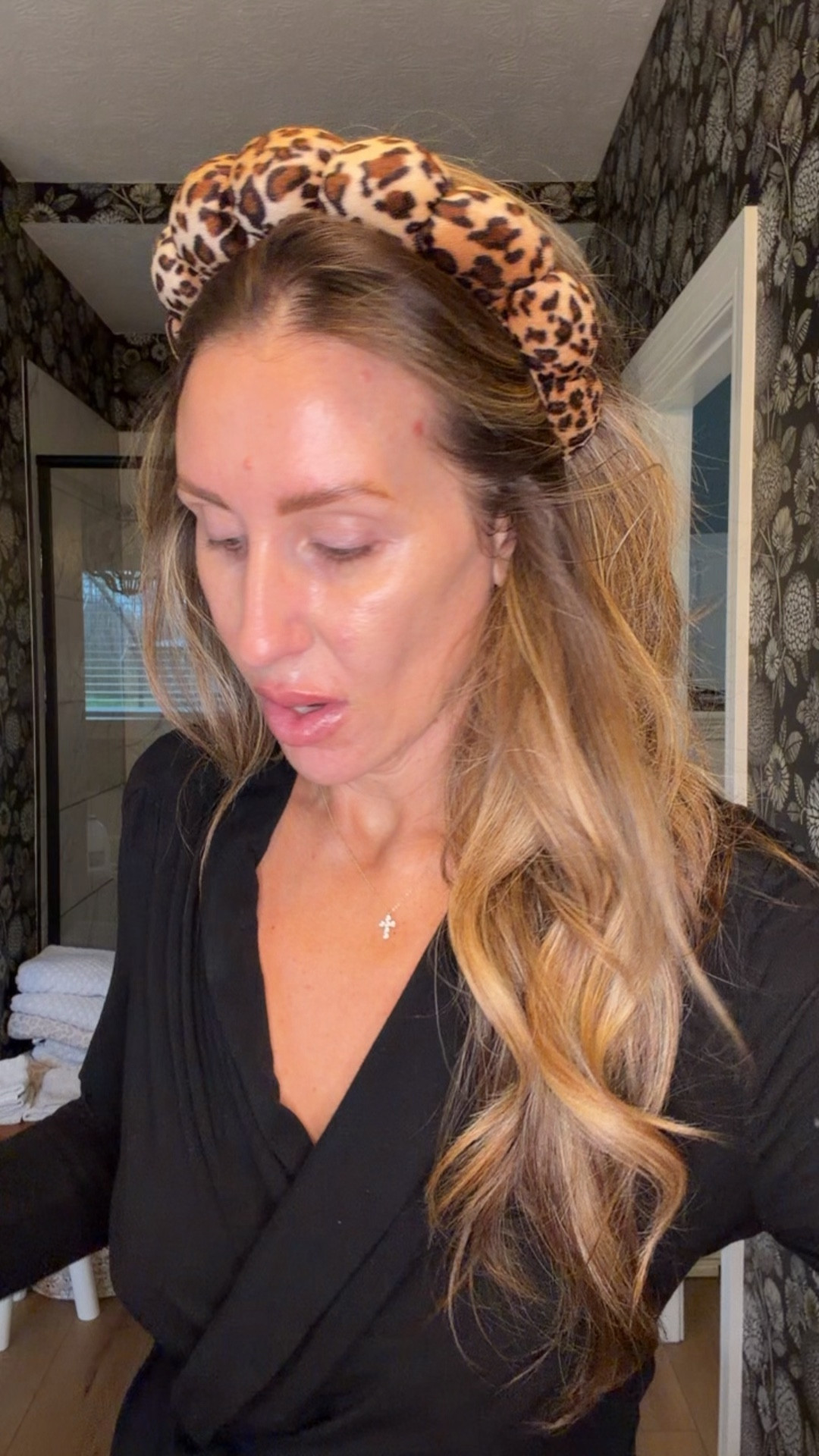 It cosmetics med tan warm @itcosmetics 

#LTKBeauty #LTKOver40