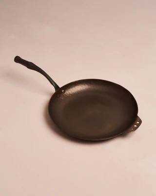Smithey Carbon Steel Farmhouse Skillet | Magnolia