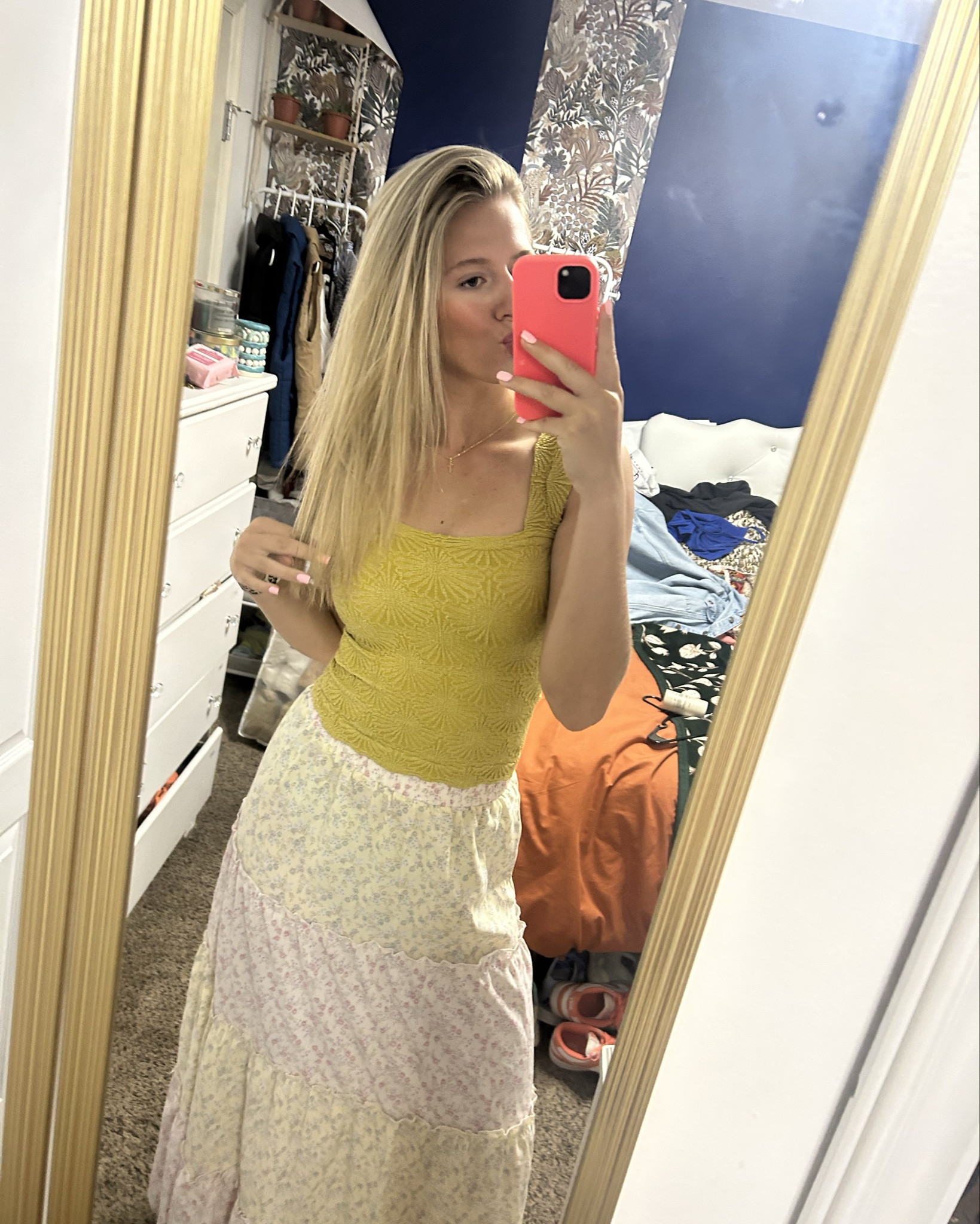 My farmers market outfit of the week 💐🌸🤩 

spring outfits 2026

#LTKdayinmylife #LTKmorningroutine #LTKBeauty