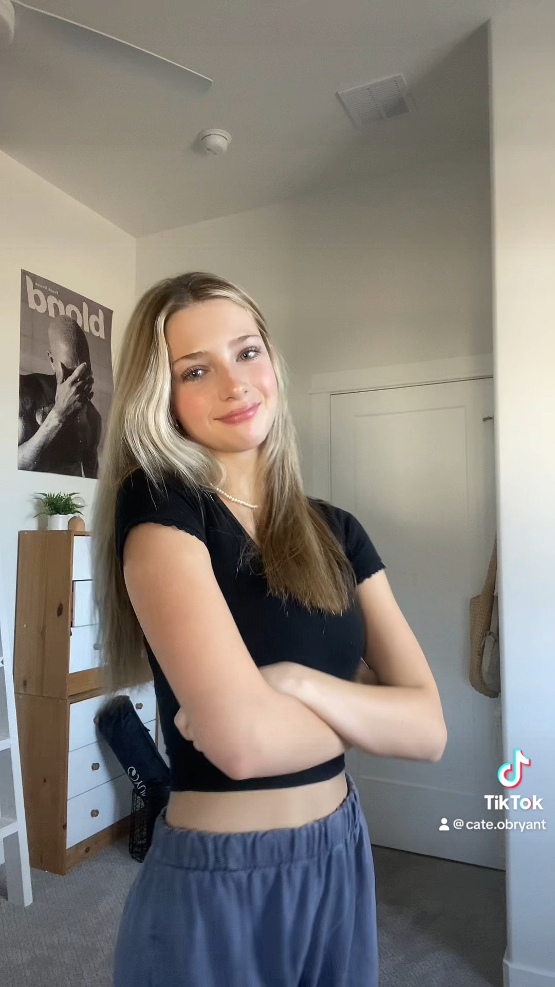 Square neck short sleeve paired with brandy sweats 

#LTKSeasonal #LTKHoliday #LTKsalealert