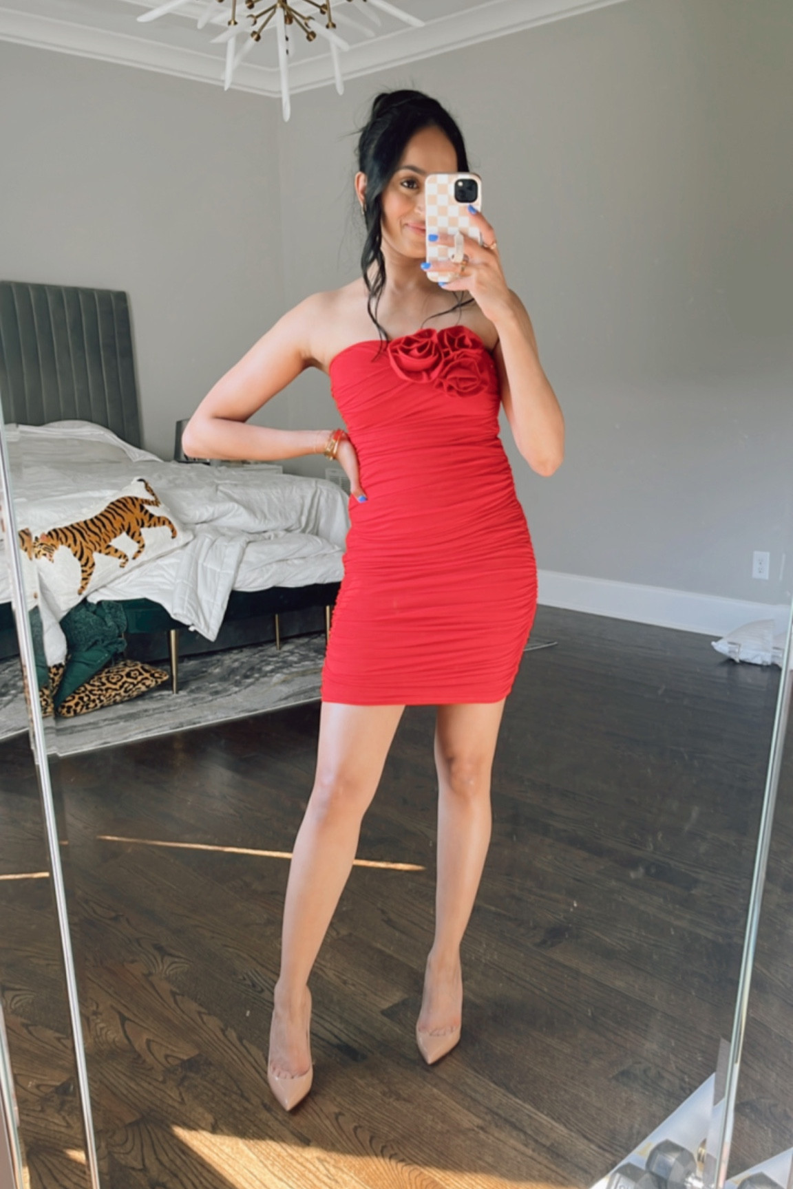 Red dress
Rosette dress 

#LTKParties #LTKFindsUnder100 #LTKFindsUnder50