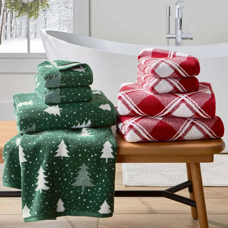 Better Homes & Gardens Holiday 4PK Hand Towel Set, Green Christmas Tree & Red Christmas Plaid | Walmart (US)