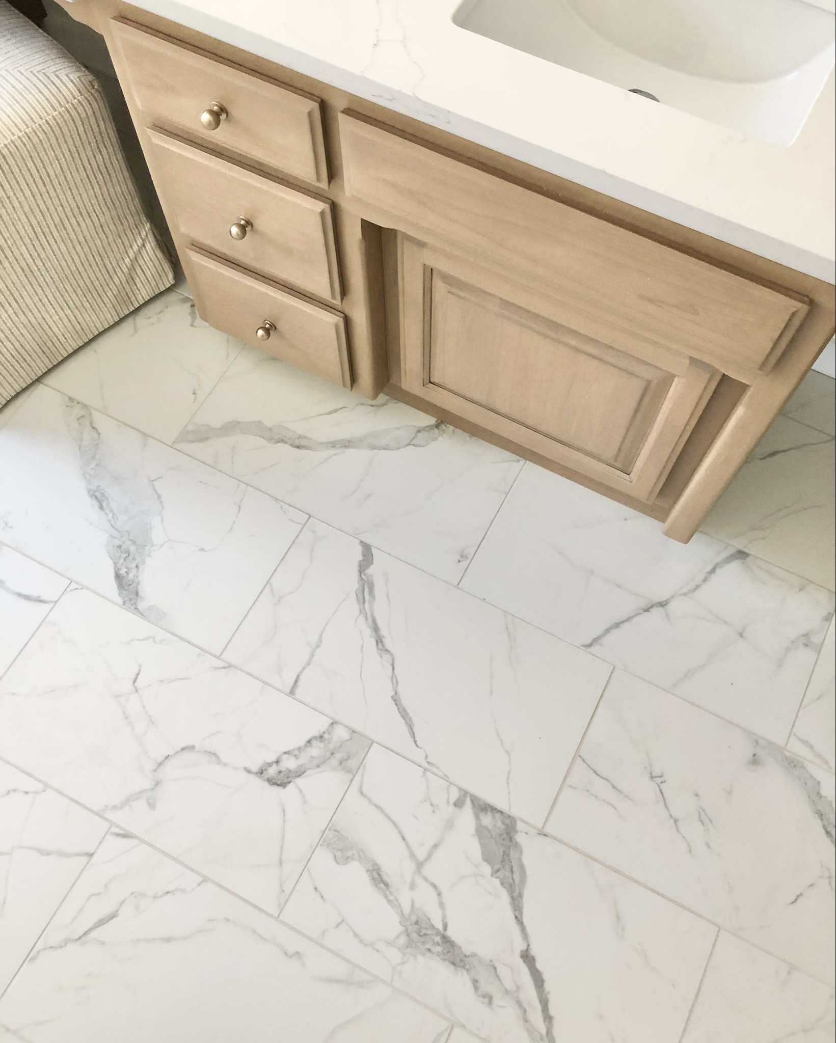 High end tile look for less!

Matte marble tile, bathroom design, bathroom ideas, bathroom tile, floor tile 

#LTKHome