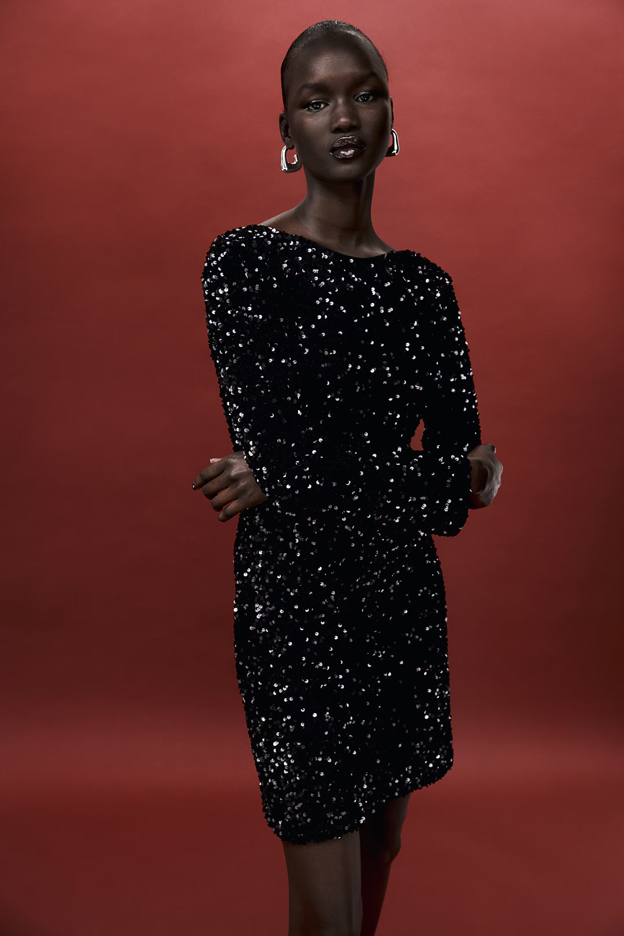 Sequined deep-back dress | H&M (UK, MY, IN, SG, PH, TW, HK)