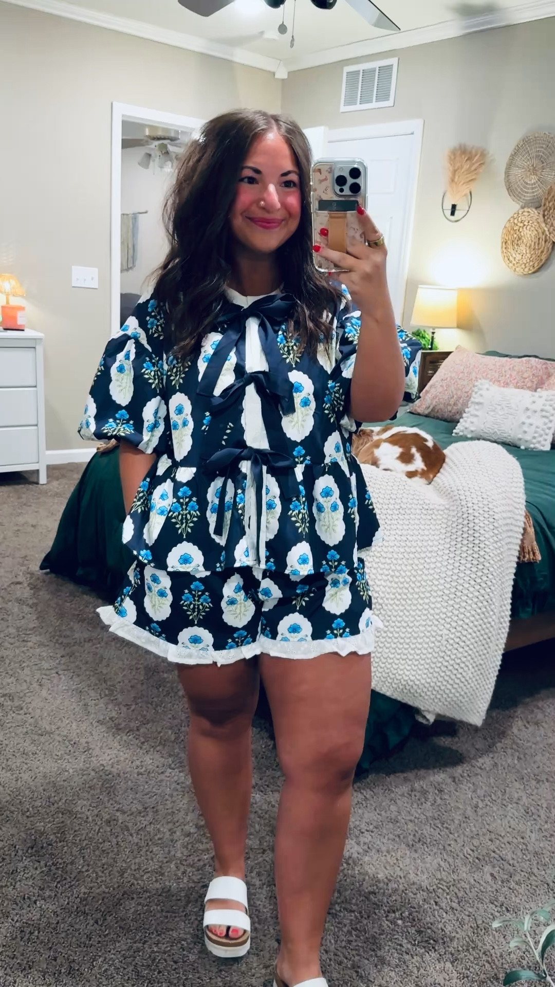 Such a darling two piece set 🤍 so easy to wear and perfect for so many occasions!

sandals: fit true to size // wearing a 5
set: fits true to size // wearing a large 

 

#LTKootd #LTKMidsize #LTKWorkwear