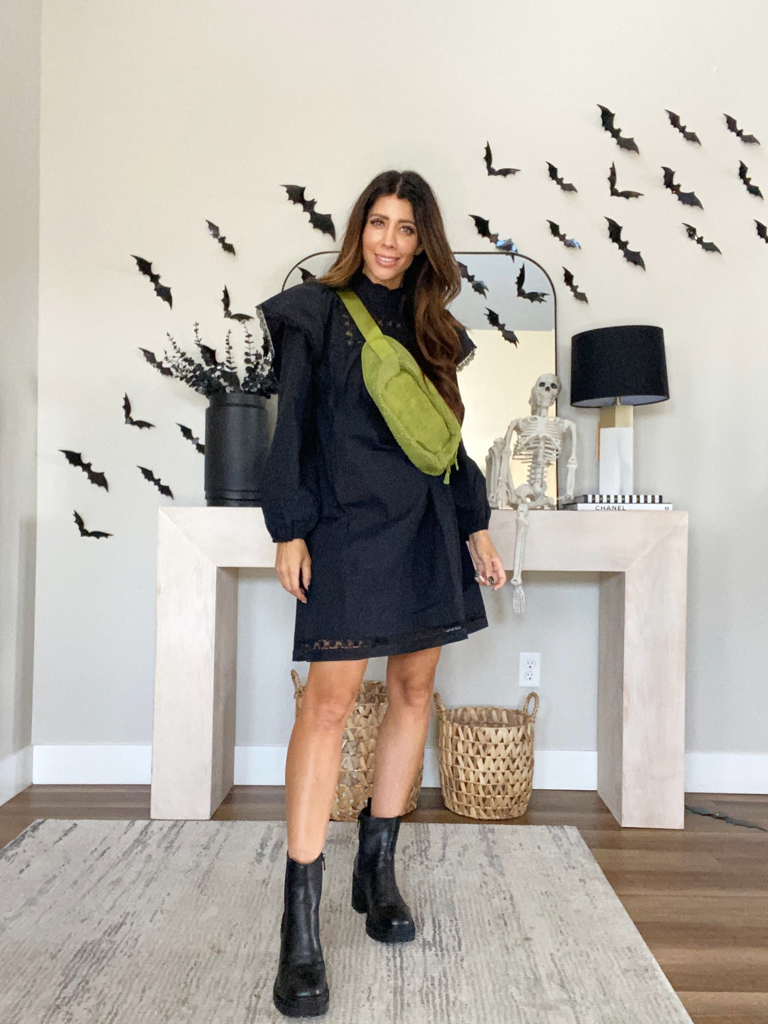 This cute dress is under $35 🙌🏼 wearing a size xs #walmartfinds #walmart #walmartpartner #blackdress 