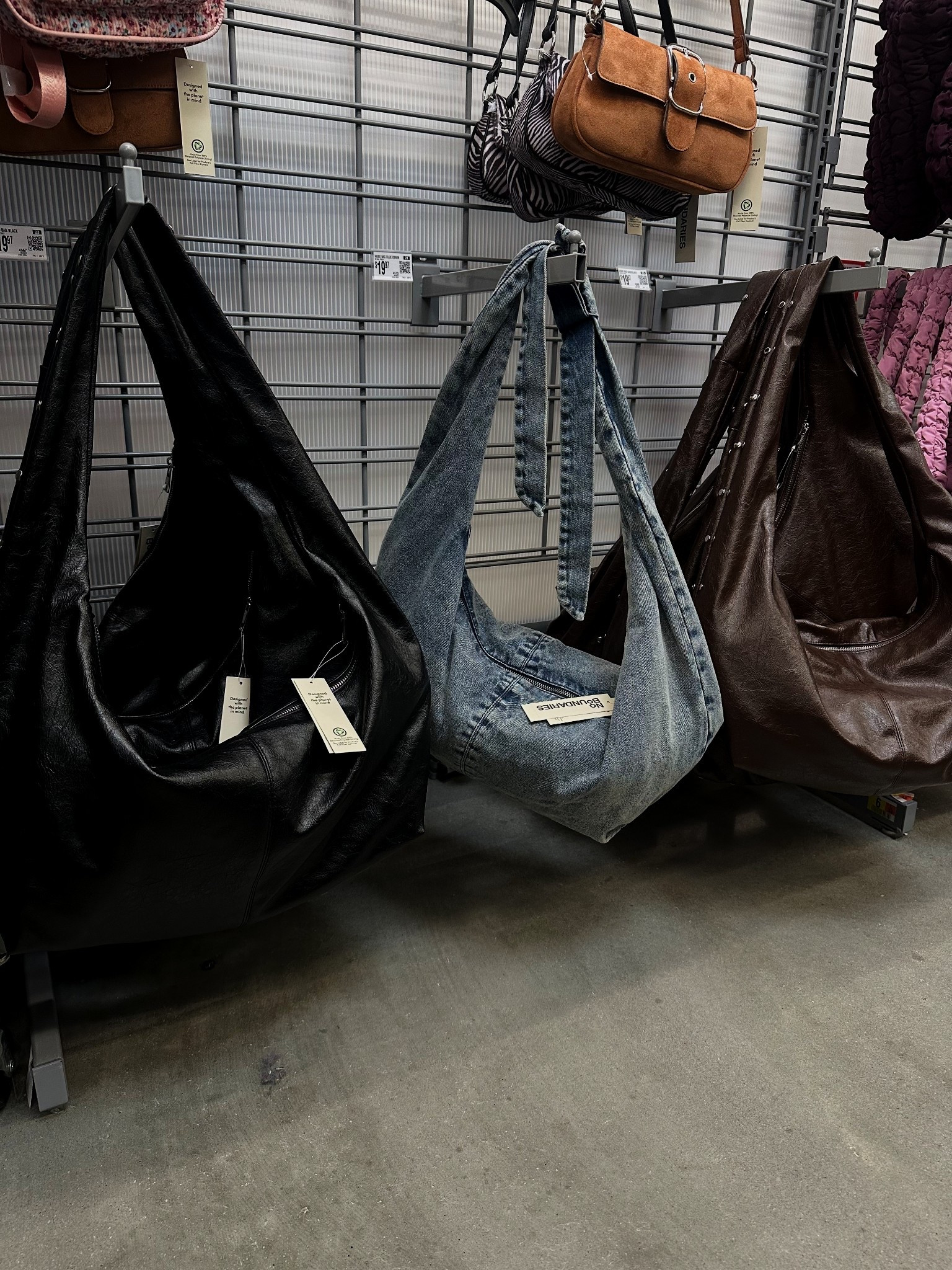 Are you looking for some cute bags for the fall? Well Walmart has these cute tote bags 😍😍

#LTKStyleTip