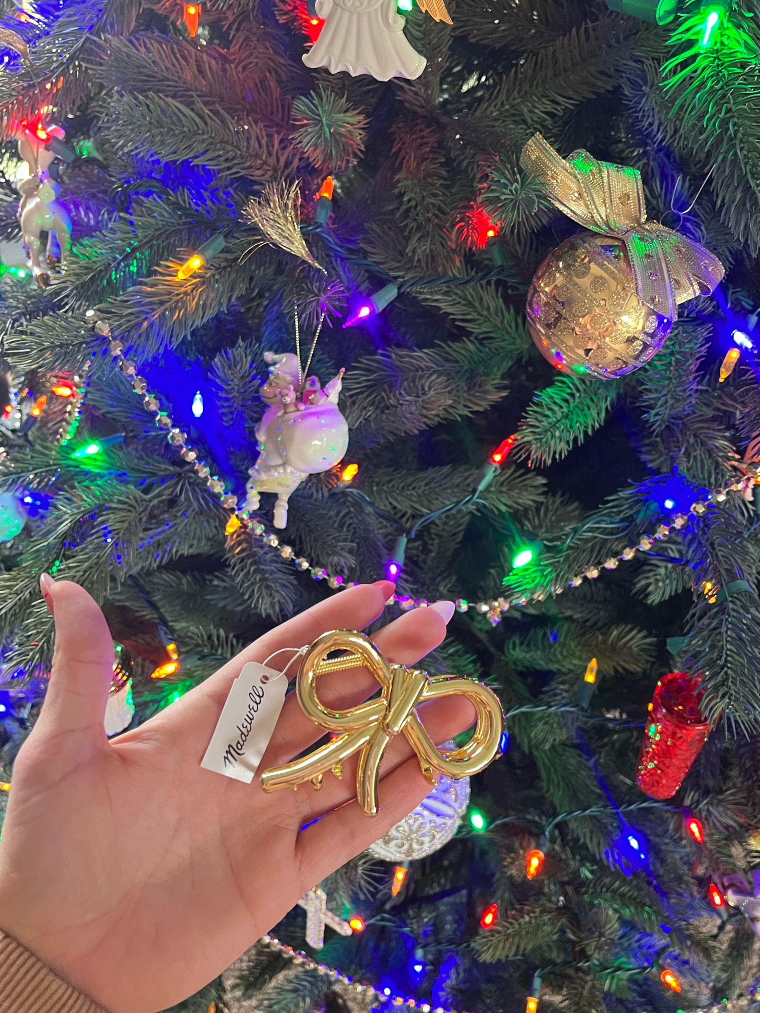 Christmas claw clip bow of my dreams! 🎄

#LTKSeasonal #LTKGiftGuide #LTKHoliday