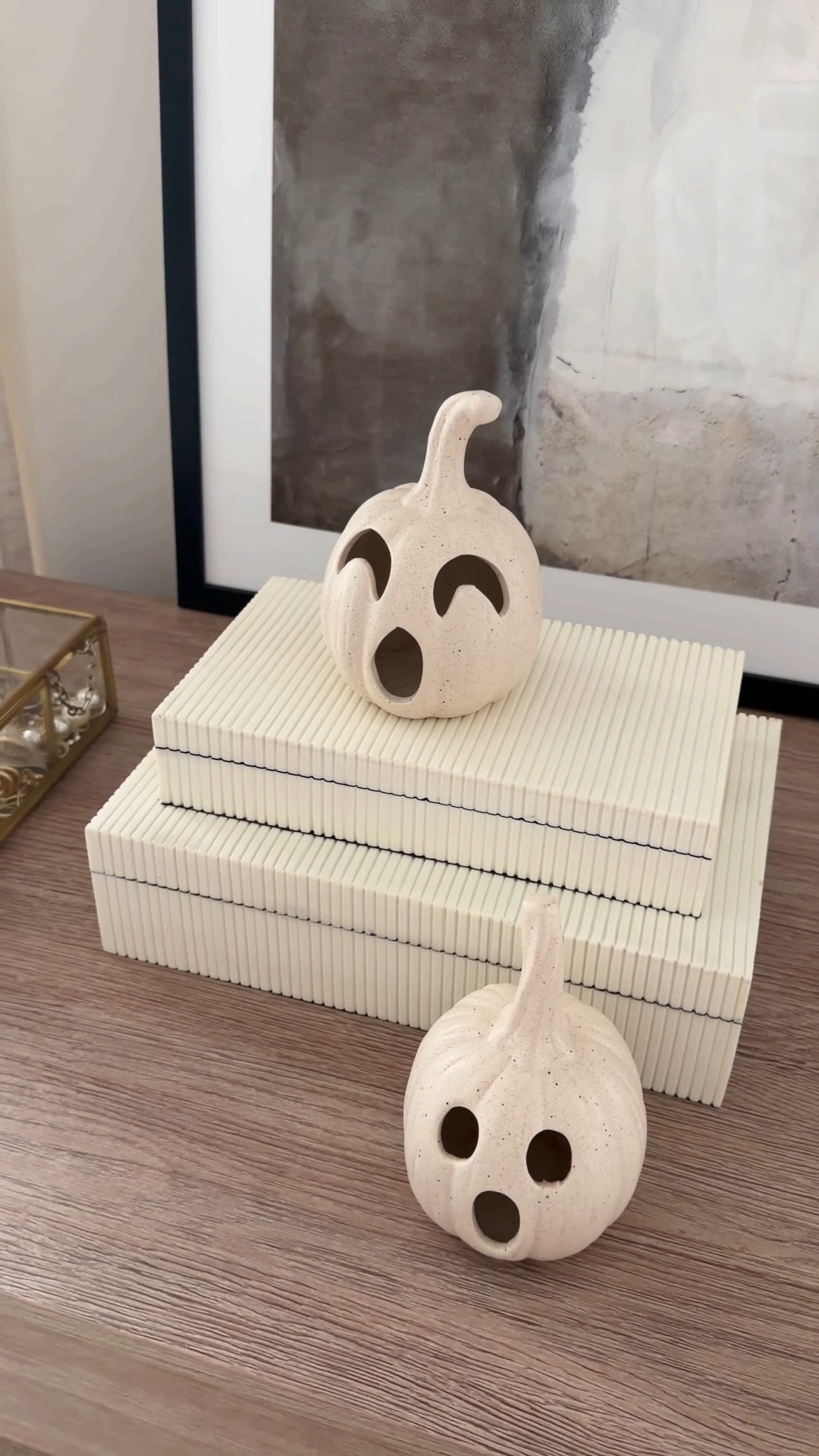 Spooky month is almost here so I grabbed these pumpkins from @kohls !!!

#kohls #kohlspartner #ad #kohlsfinds 

Neutral home decor • neutral Halloween decor • white pumpkin • Halloween decor • fall decor • cozy fall

#LTKSeasonal #LTKSaleAlert #LTKHome