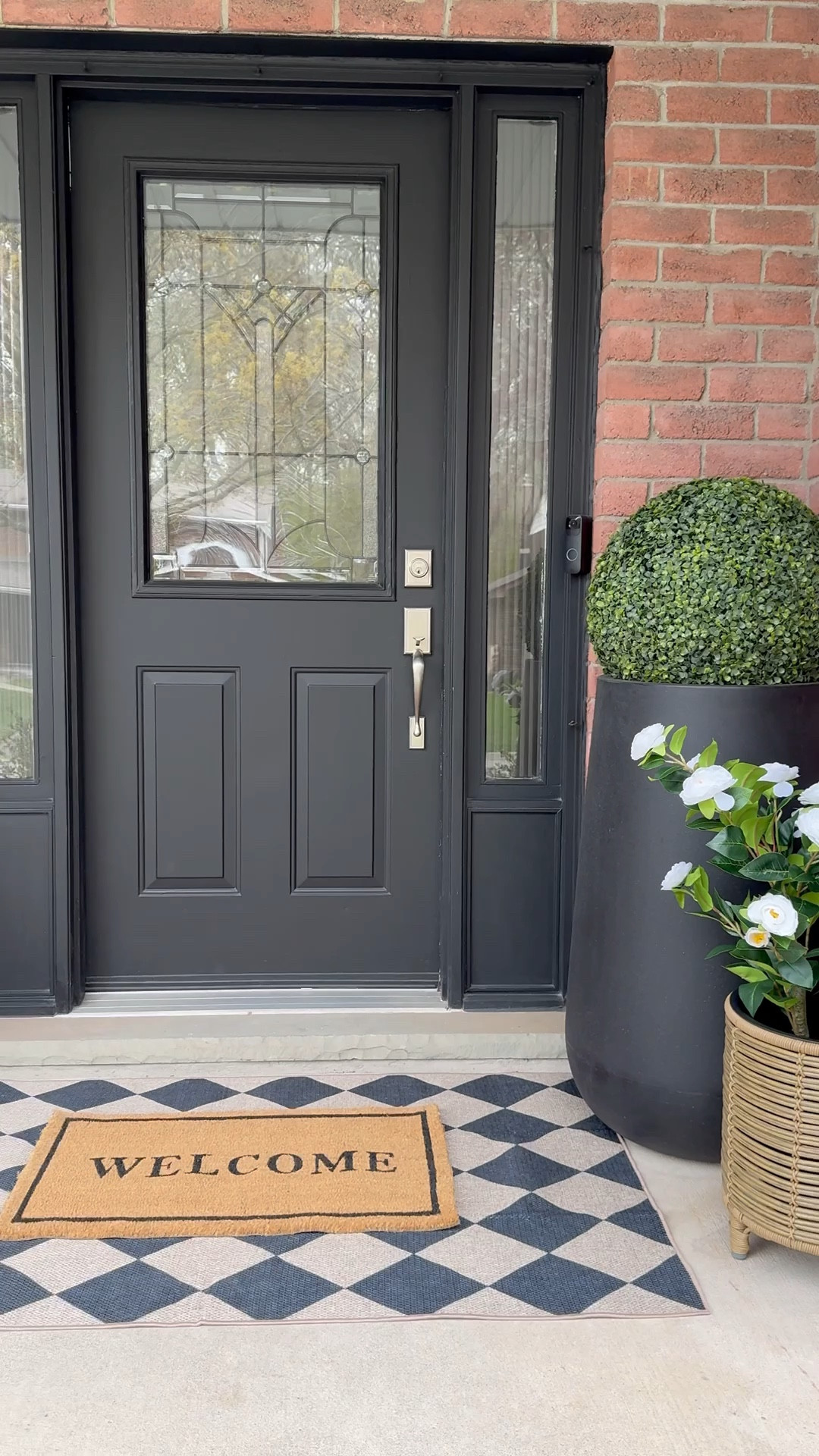LOVE A LAYERED RUG MOMENT🫶🏼

Obsessed with this diamond patterned jute rug it adds such character and charm to my front porch. The best part about this indoor/outdoor rug is its machine washable. To finish off the look I layered it with this pretty but simple welcome mat.

#outdoordecor #frontporch #rug #porchdecor #layeredrug #diamondrug #washablerug 

#LTKSeasonal #LTKSummerEdit #LTKHome