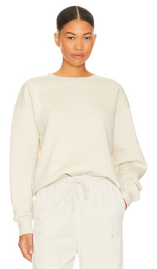 Oversized Crewneck Sweatshirt in Orewood Brown & Sail | Revolve Clothing (Global)