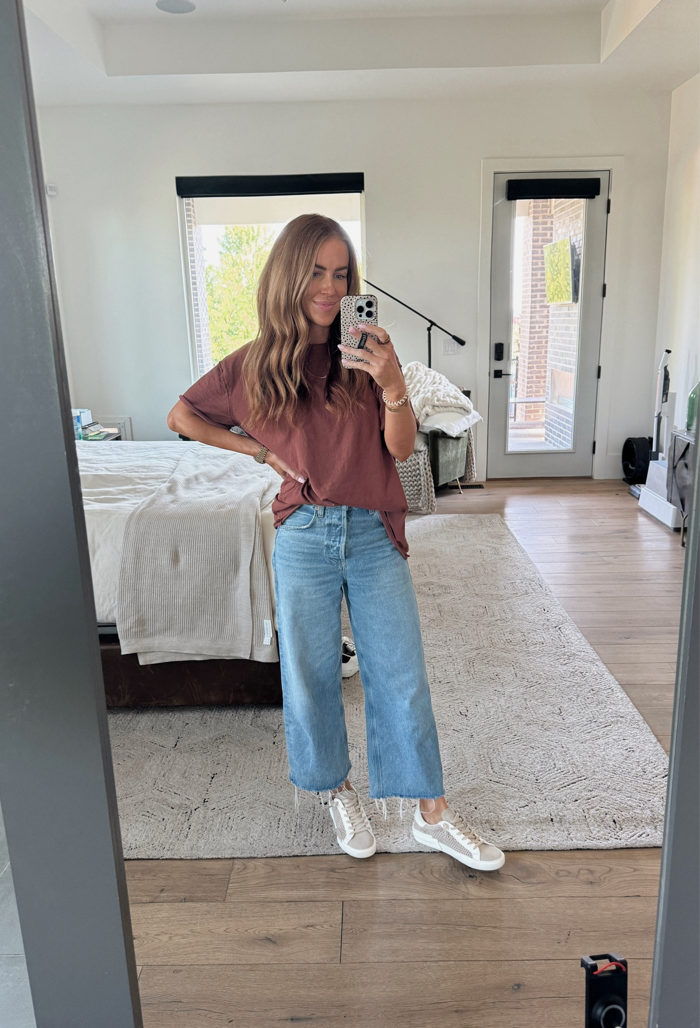 Loved this comfy outfit for date night. I sized down two sizes in the jeans.. they run so big.
 And am wearing an XS in the shirt. #FreePeople #CitizensOfHumanity #DolceVita free people citizens of humanity dolce vita 