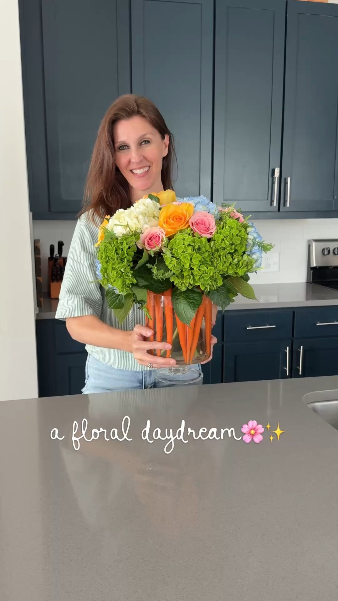 Fresh, soft, and effortlessly elegant—a floral moment just in time for Easter 🐰
So easy (and therapeutic) to assemble, yet everyone will think you hired a florist 💐 
Save this to try—you will be obsessed with how easy it is ✨