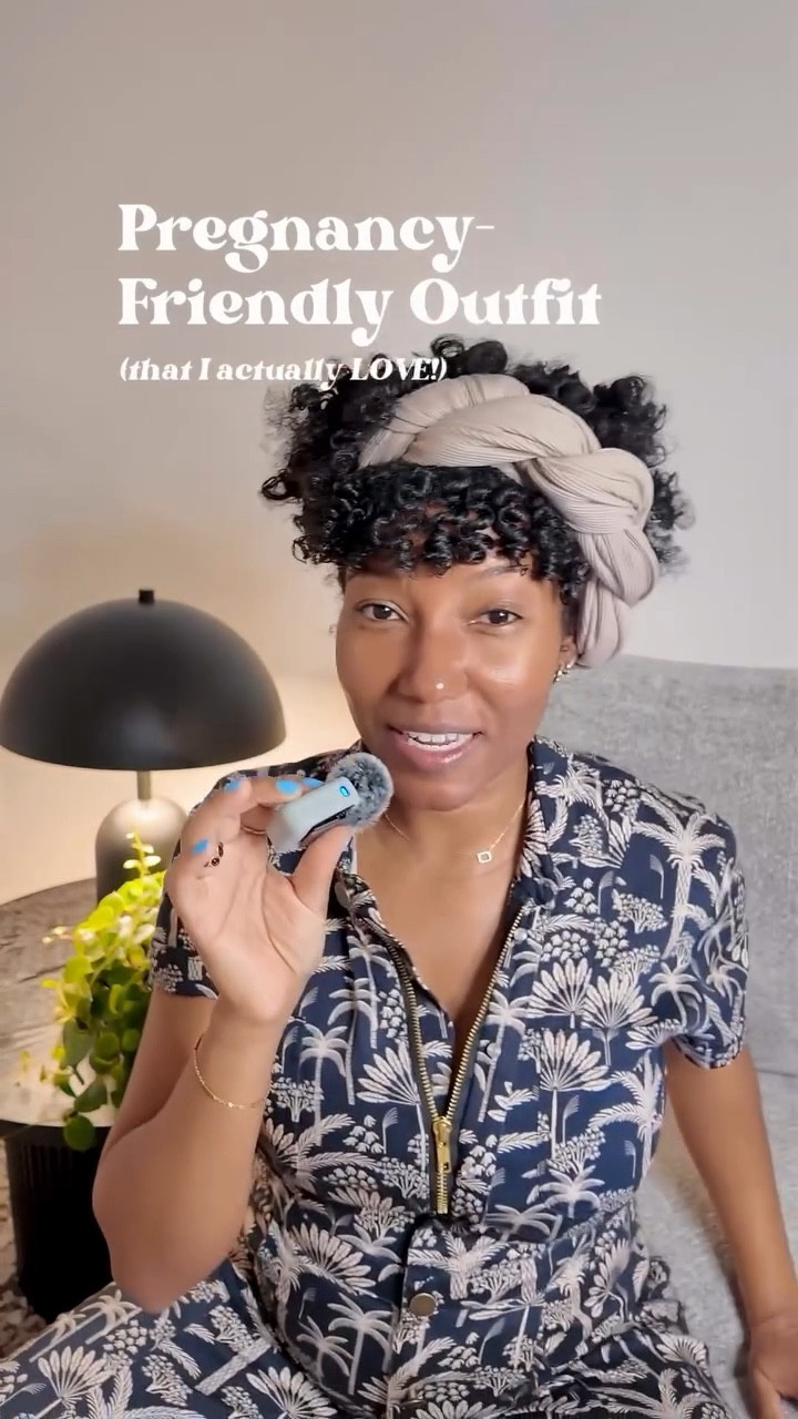 𝗣𝗿𝗲𝗴𝗻𝗮𝗻𝗰𝘆-𝗳𝗿𝗶𝗲𝗻𝗱𝗹𝘆 𝗼𝘂𝘁𝗳𝗶𝘁 𝗶𝗱𝗲𝗮𝘀 𝘁𝗵𝗮𝘁 𝗮𝗰𝘁𝘂𝗮𝗹𝗹𝘆 𝗳𝗲𝗲𝗹 𝗴𝗼𝗼𝗱 𝘁𝗼 𝘄𝗲𝗮𝗿 🤍

Lately I’ve been paying more attention to how clothes feel on my body — pieces that leave room to move, work, record, and get through the day without thinking about them too much.

This jumpsuit from @mixed_bynasrin stood out to me because of the floral prints. They feel expressive but still calm — the kind of detail that adds interest without taking over. Easy, comfortable, and very much my pace right now.

Comfort has become a priority, but so has feeling like myself. When those two overlap, I notice.

#pregnancyoutfit #pregnancystyle #maternityfashion #bumpfriendly #everydaystyle