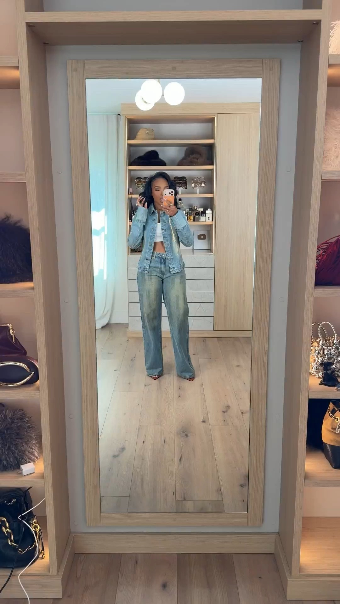 Scroll to shop! ✨ Fall denim outfit women. Everything from this look is linked below. 👇🏽    

Wearing: Size Small | 5’4” | 140 lbs  

📲   Download the FREE LTK app & follow me (@kirasfashionfinds) to shop all my daily finds.

#LTKootd #LTKPetite #LTKU #LTKootd #LTKstorytime