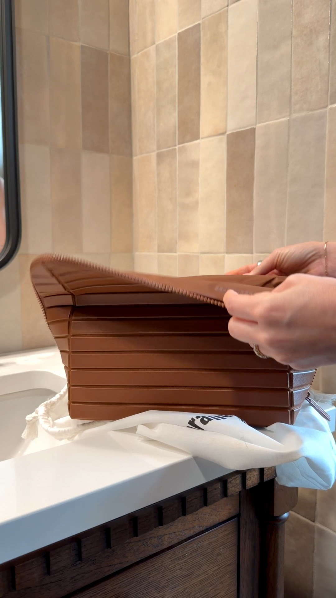 the most perfect make up / skincare / travel bag! a spot for everything and holds SOOO much! 

I have the Large 

#skincare #makeup #travel #travelbag #carryon #makeupbag #skincarebag #toiletrybag #traveling

#LTKBeauty #LTKTravel #LTKdayinmylife