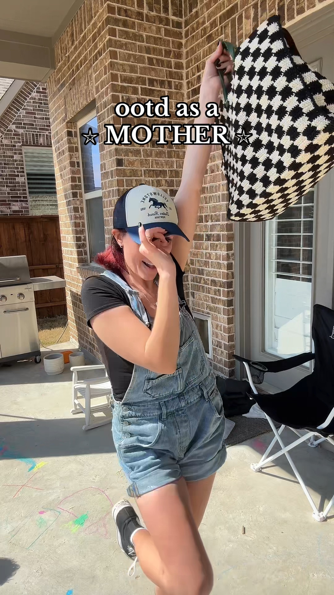 Comfy mom outfit! Toddler chasin approved hehehehe 


Mom outfit/ spring outfit/ shortalls 

#LTKItBag #LTKFindsUnder100