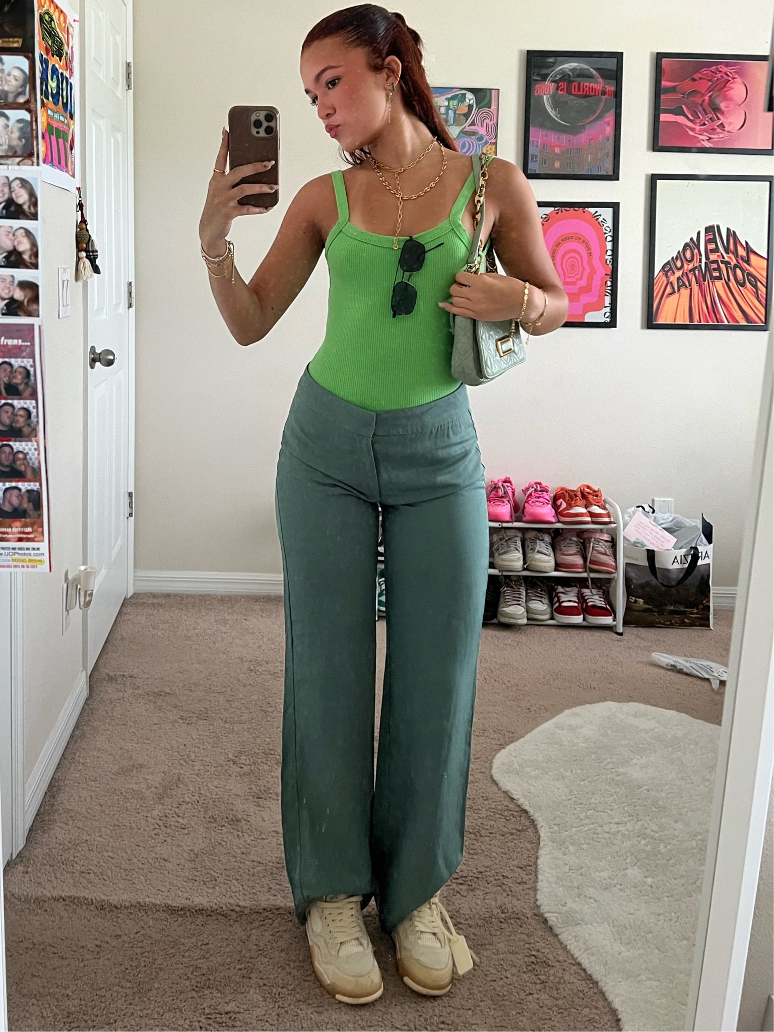 green fit🧡 (no tienen el mismo color del onesie pero es mi estilo FAVORITO, queda INCREIBLE)