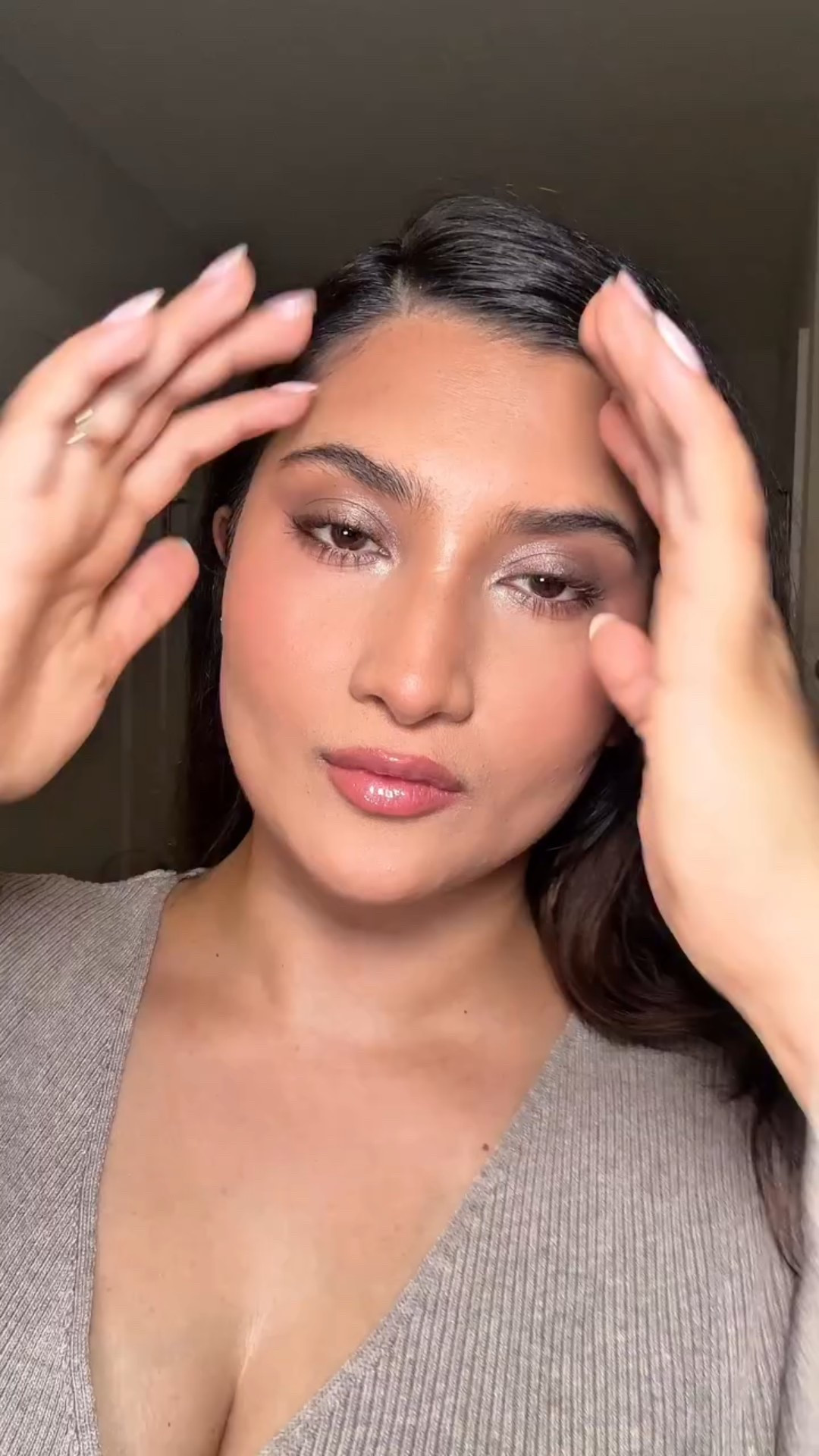 Festive glam - try this makeup look for this festive season and make heads turn with this glowy, spectacular glam

Using all the products from @yslbeauty 

#diwalimakeup #makeuplooks #holidaymakeup #glowymakeup #explorepage✨ #reels #yslbeauty

#LTKBeauty