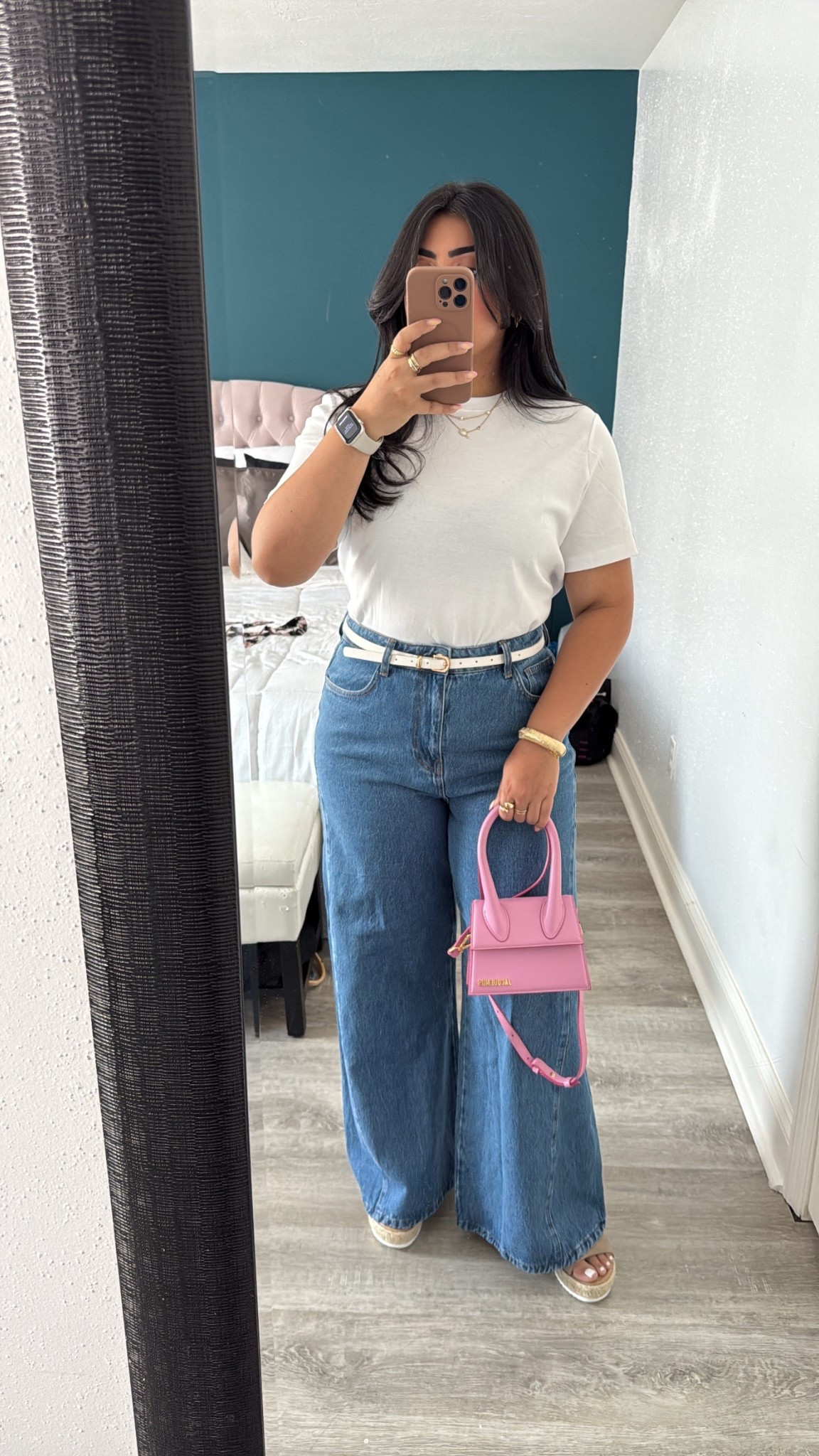A basic white t shirt and wide leg jeans combo can never do any wrong 

#LTKMidsize #LTKStyleTip #LTKFindsUnder50