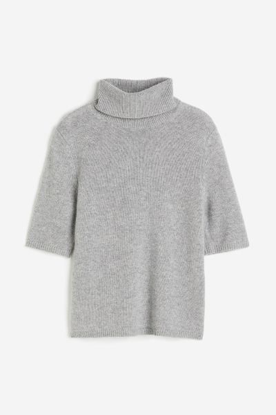 Cashmere polo-neck top | H&M (UK, MY, IN, SG, PH, TW, HK)