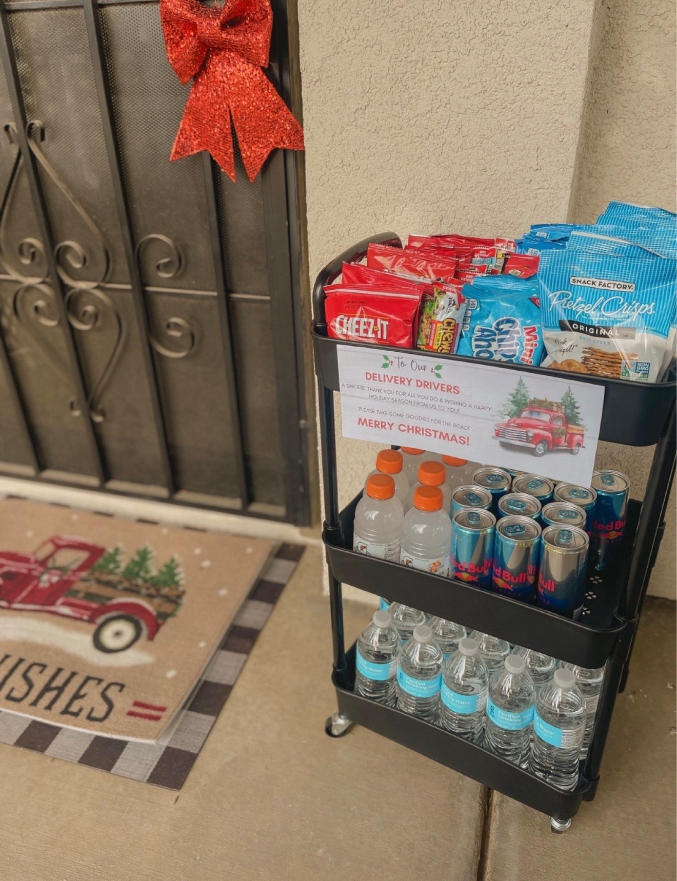 Delivery driver snack cart ♥️



#LTKHome #LTKSeasonal #LTKHoliday