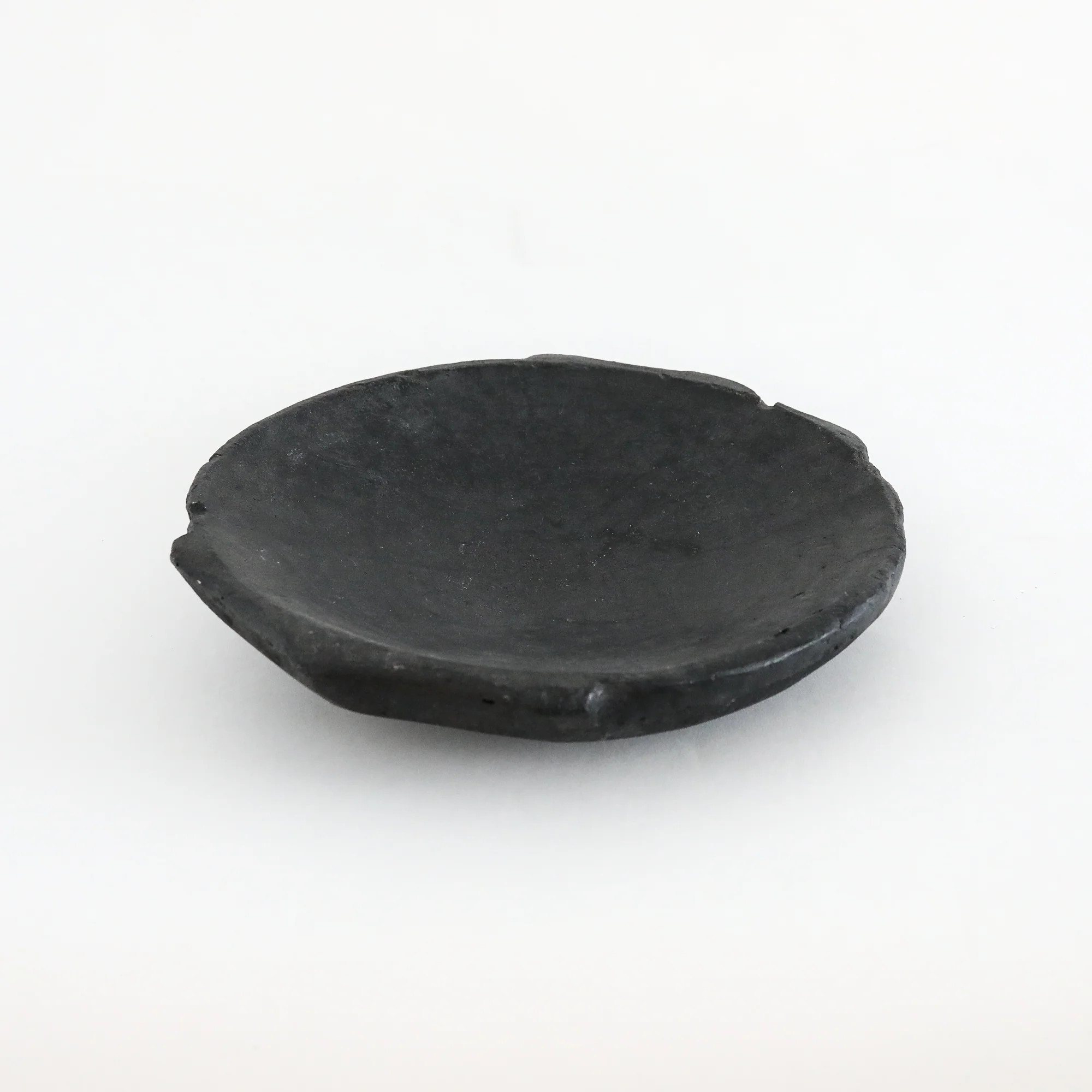BLACK STONE SAUCER | The Vintage Rug Shop
