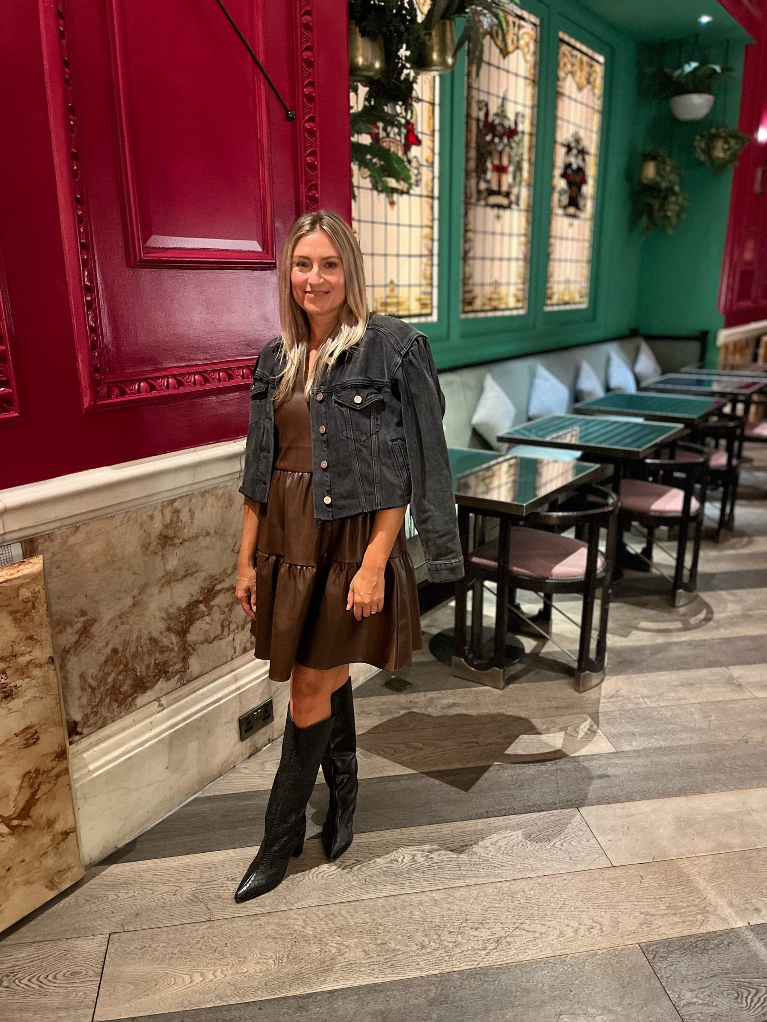 A perfect look for a night out 

#LTKSeasonal #LTKstyletip #LTKtravel