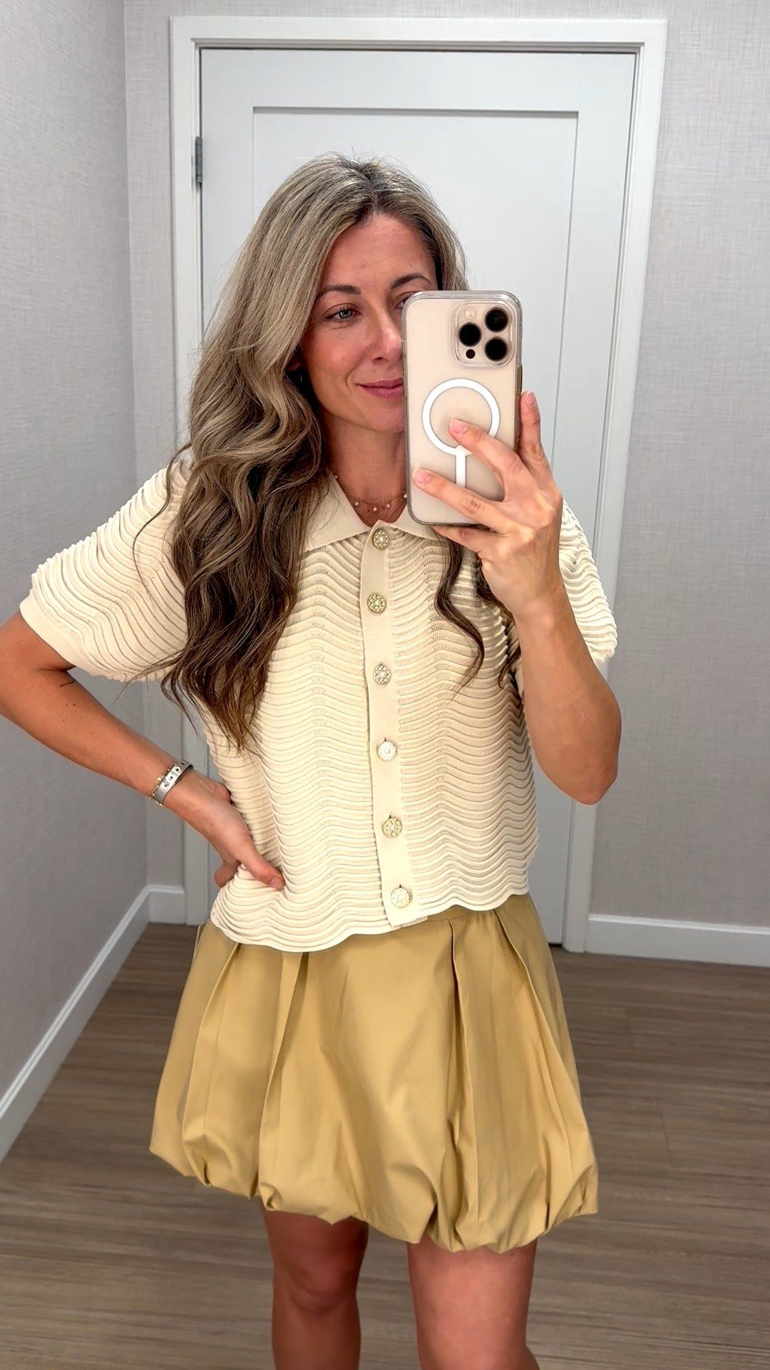 This ASTR the label khaki bubble skort is just adorable! I also envision this with a black turtleneck sweater and knee high black boots! Perfect for an easy elevated outfit for over 40 Moms! Wearing an XS! 

#LTKPetite #LTKOver40 #LTKStyleTip
