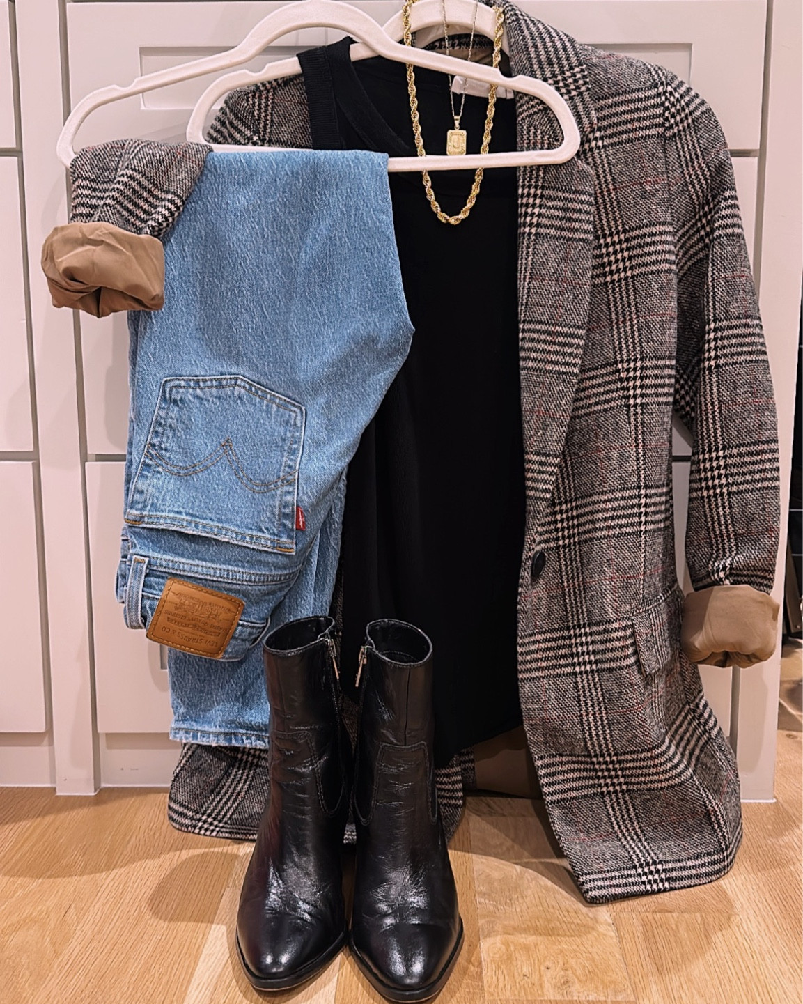 Casual chic😎. I have this Amazon blazer in several colors! If between sizes, go down! 



#LTKstyletip #LTKshoecrush #LTKworkwear