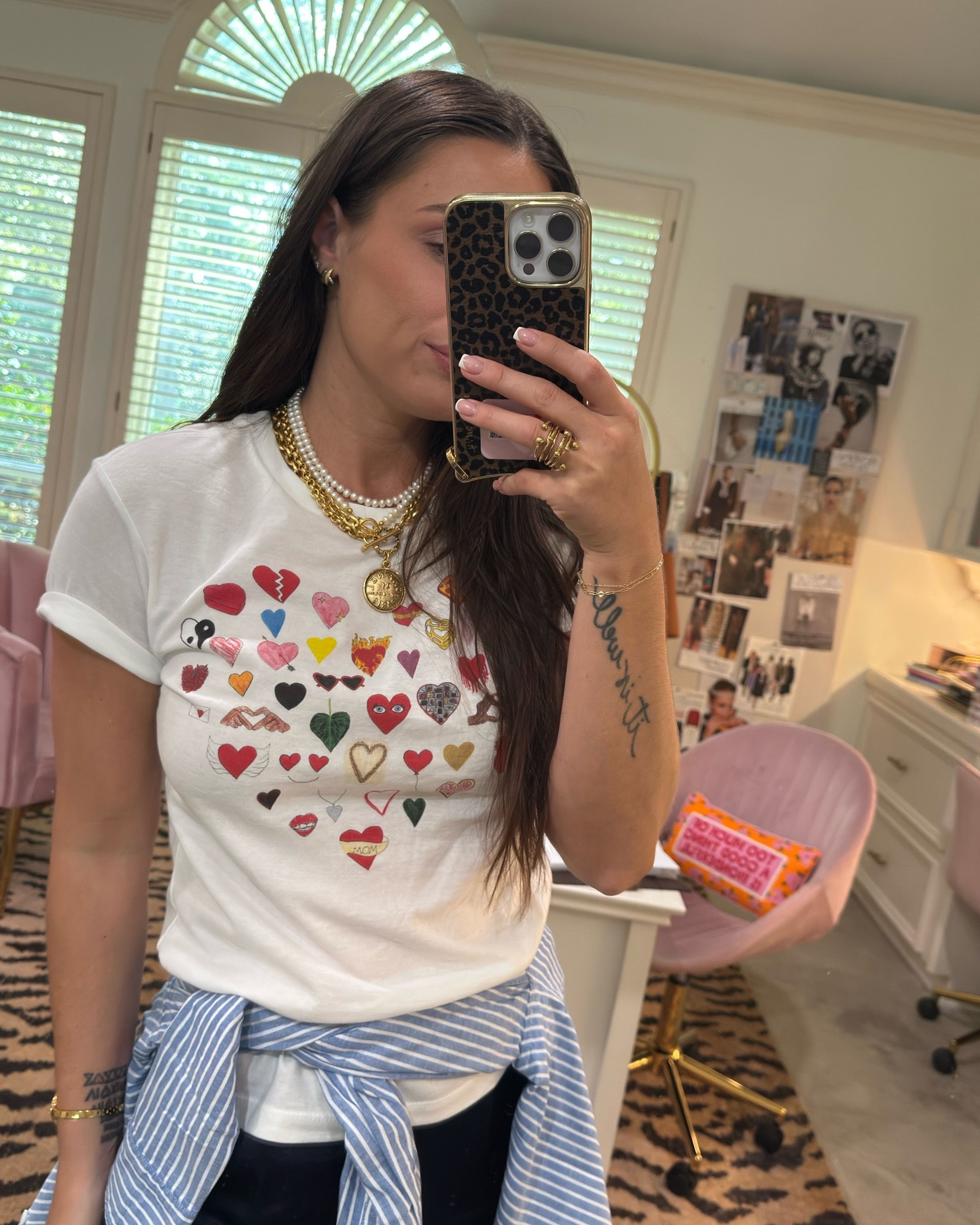 I love how fun this graphic tee is. P.S. I just posted that these pants are on sale - these are the same J.Crew pants in Navy. Tie a stripe button-down at the waist, add a red flat, done. One pant, two colors, zero regrets. Grab both while the price is this good. 

 
